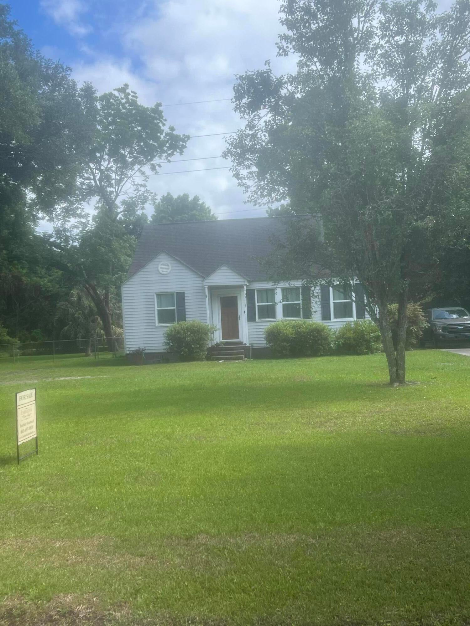 1735 Pinckney Park Drive — photo