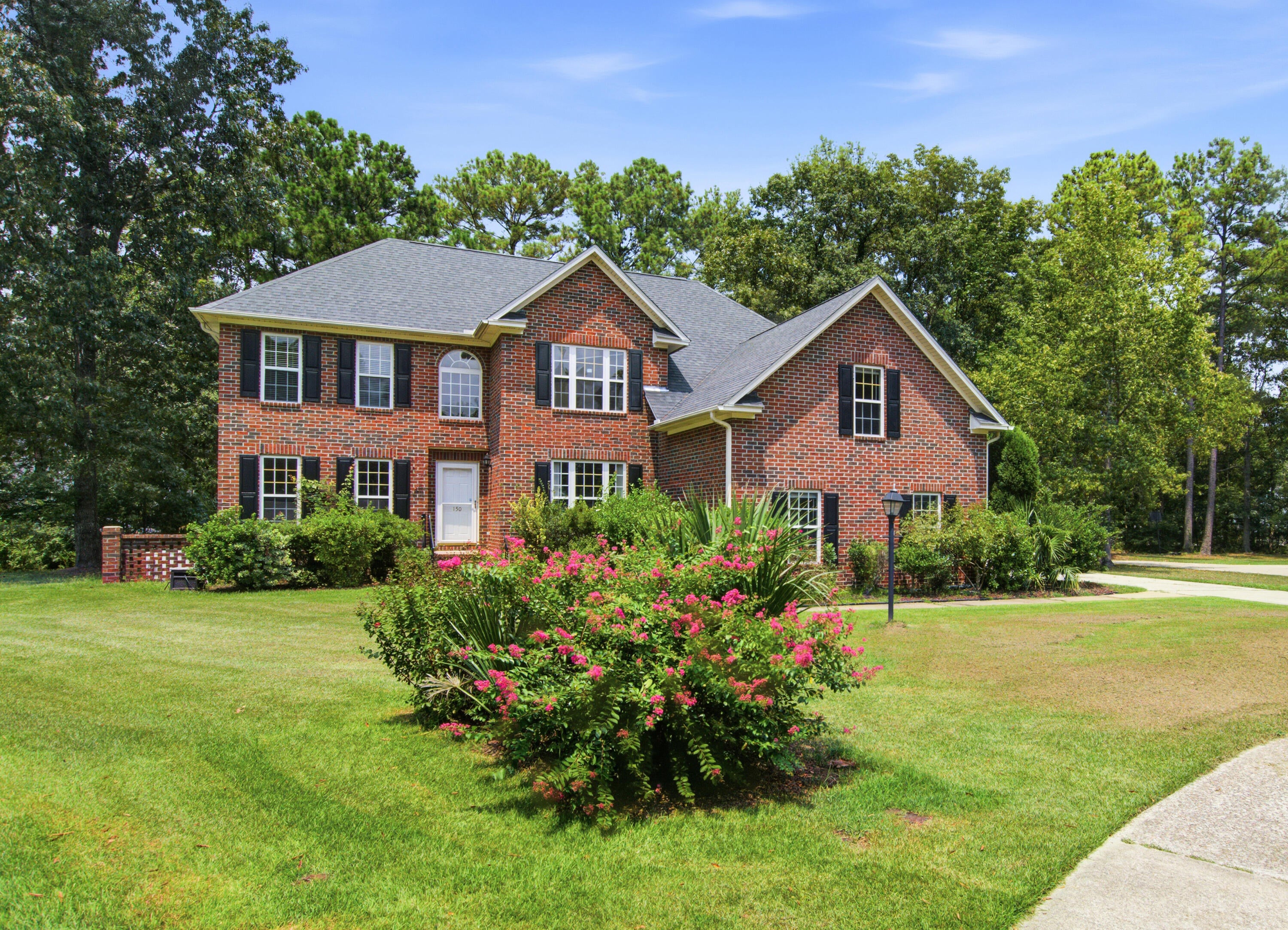 150 Haleswood Circle — photo