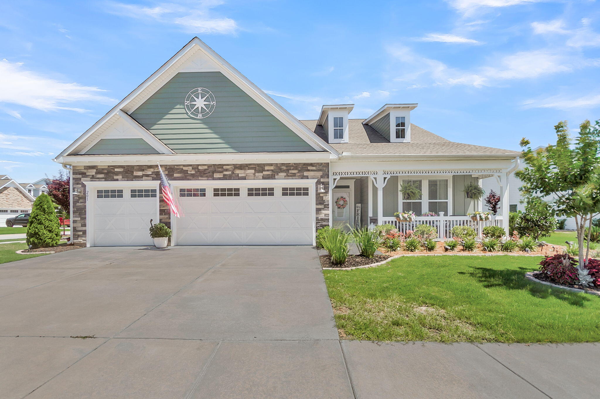 201 River Martin Court — photo