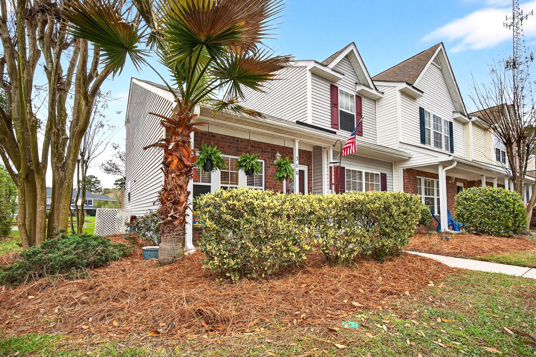 300 Yellow Hawthorn Circle — photo