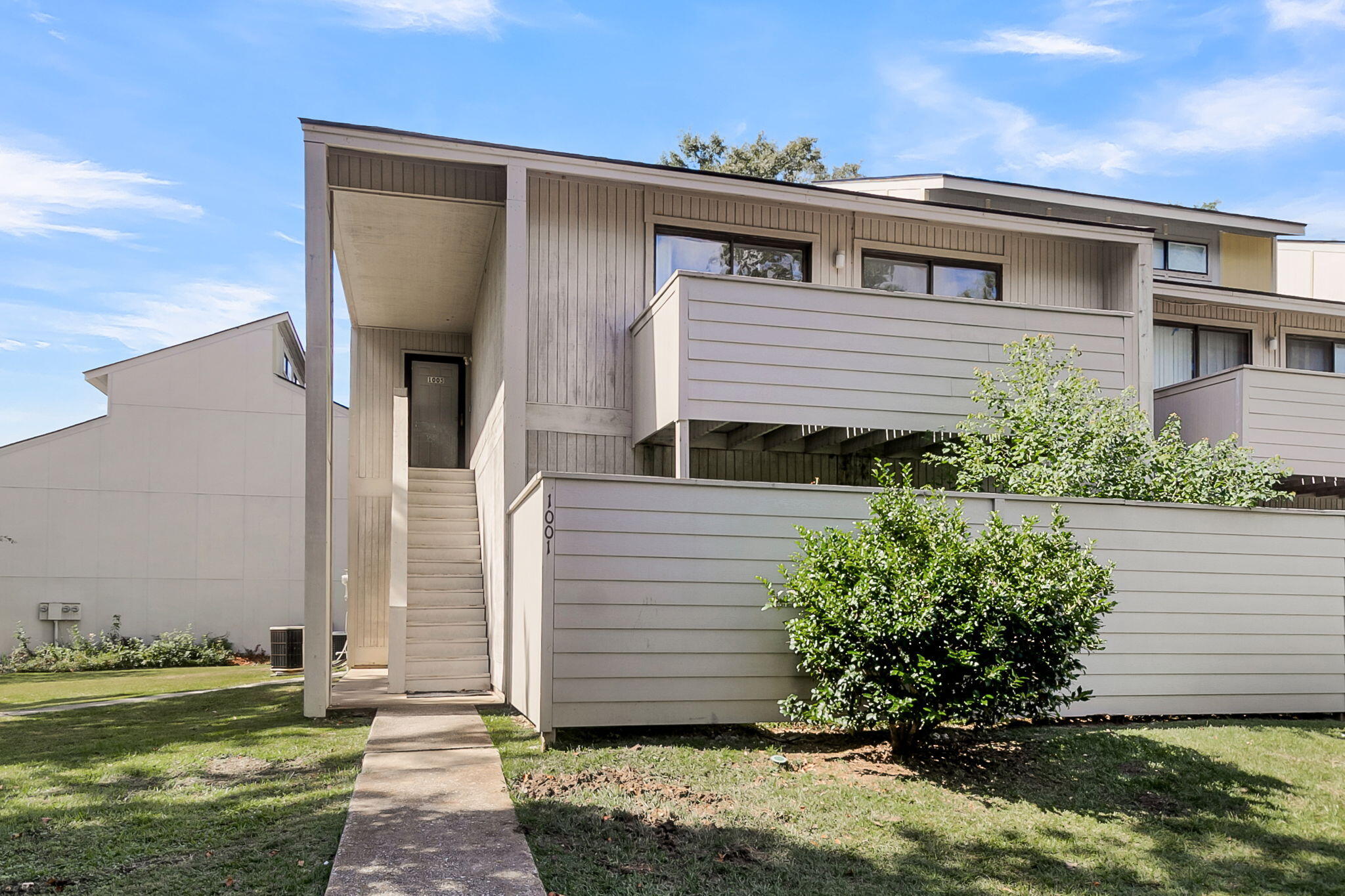 1005 Waterwood Drive — photo