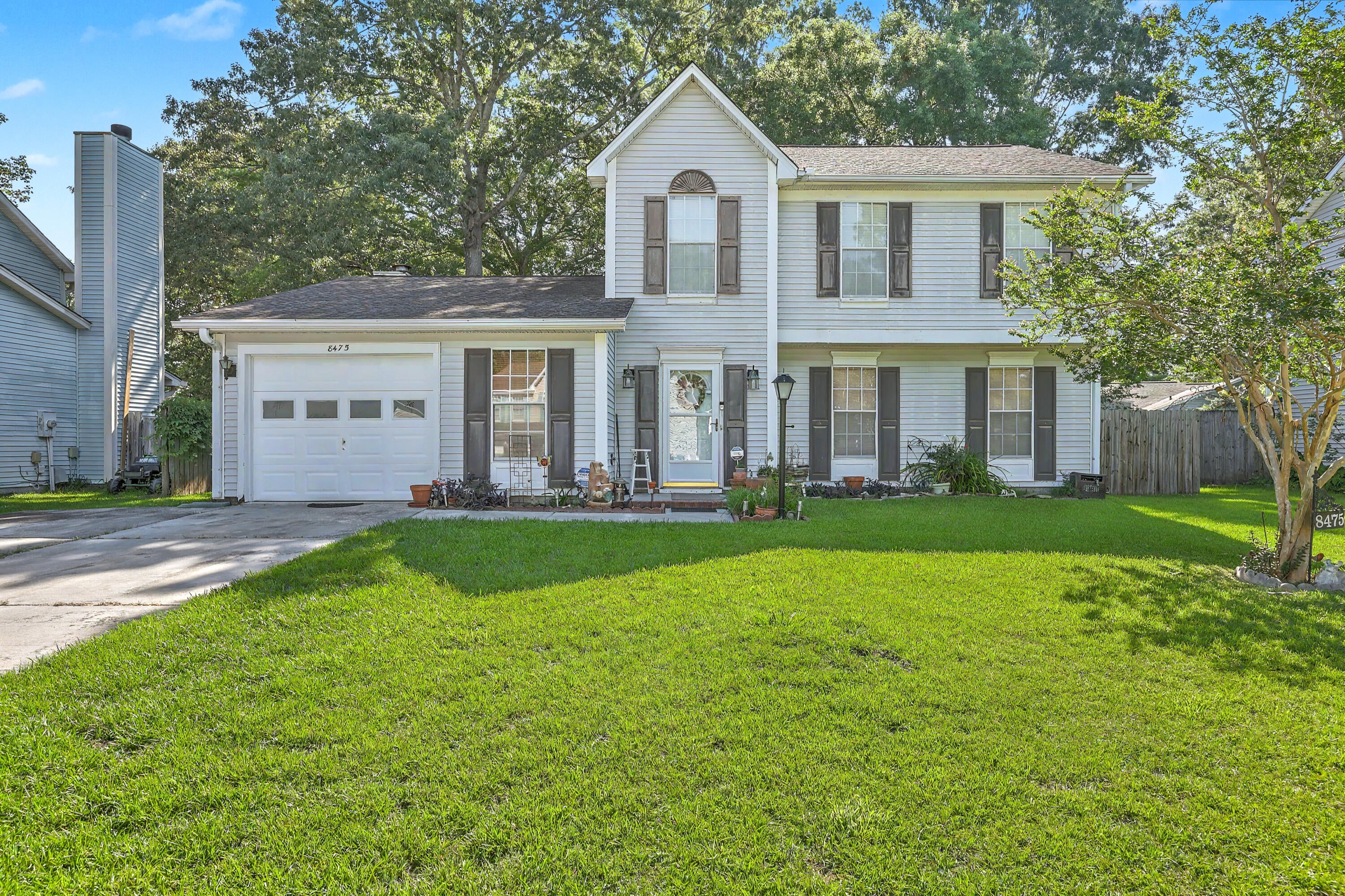8475 Scotts Mill Drive — photo