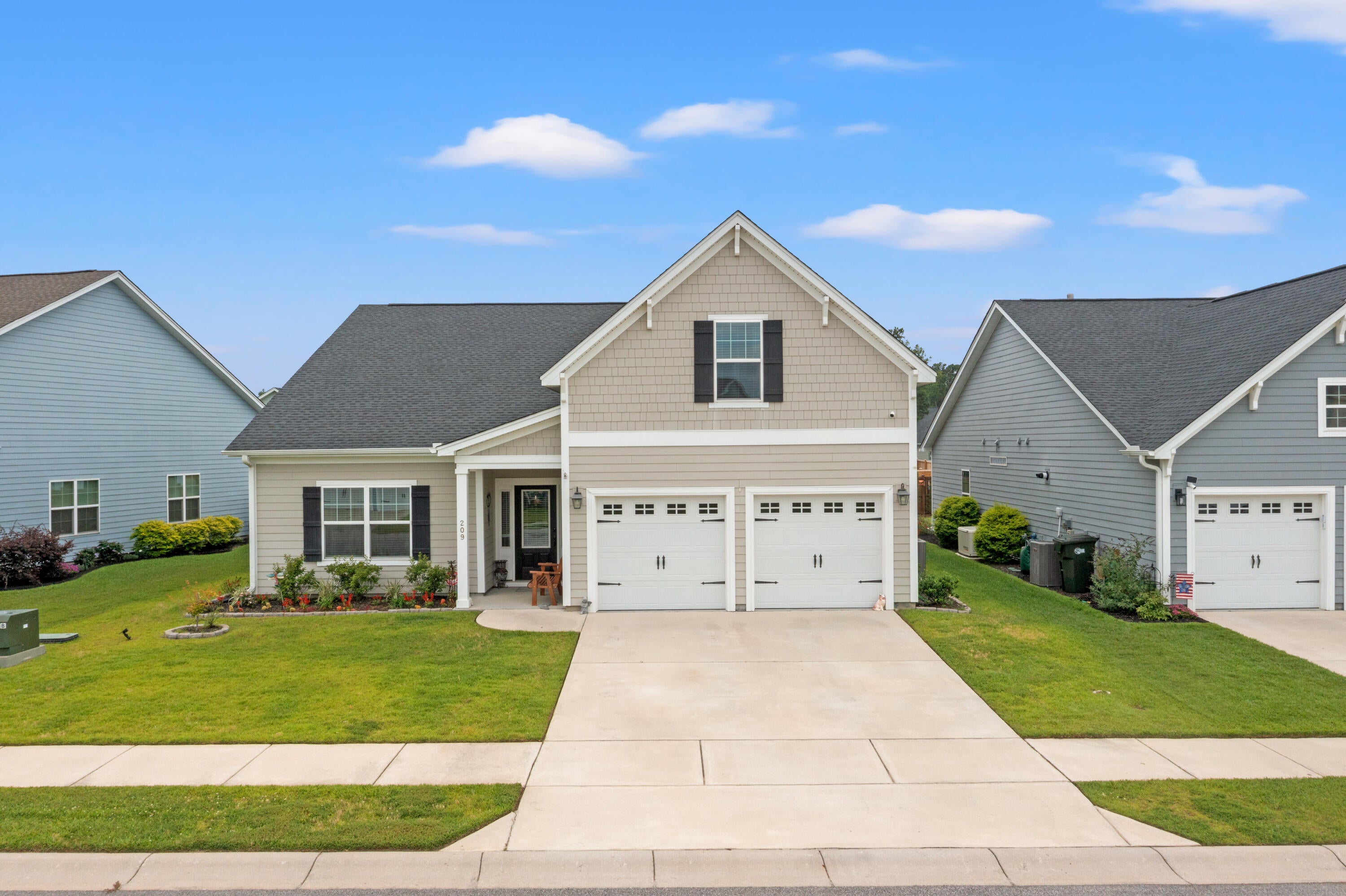 209 Fiddleback Drive — photo