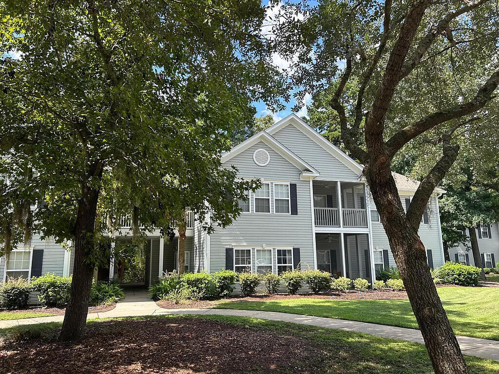 1108 Grove Park — photo