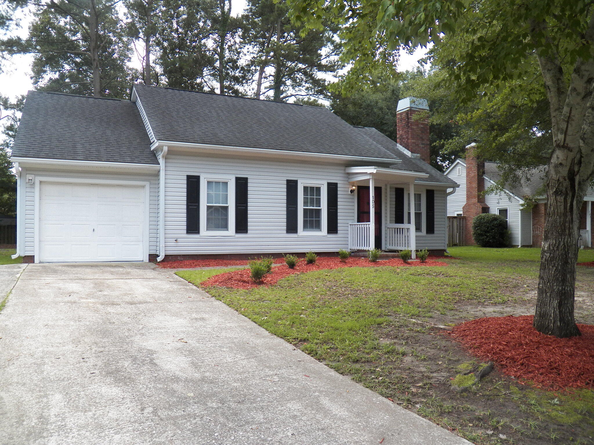 105 Commons Way — photo