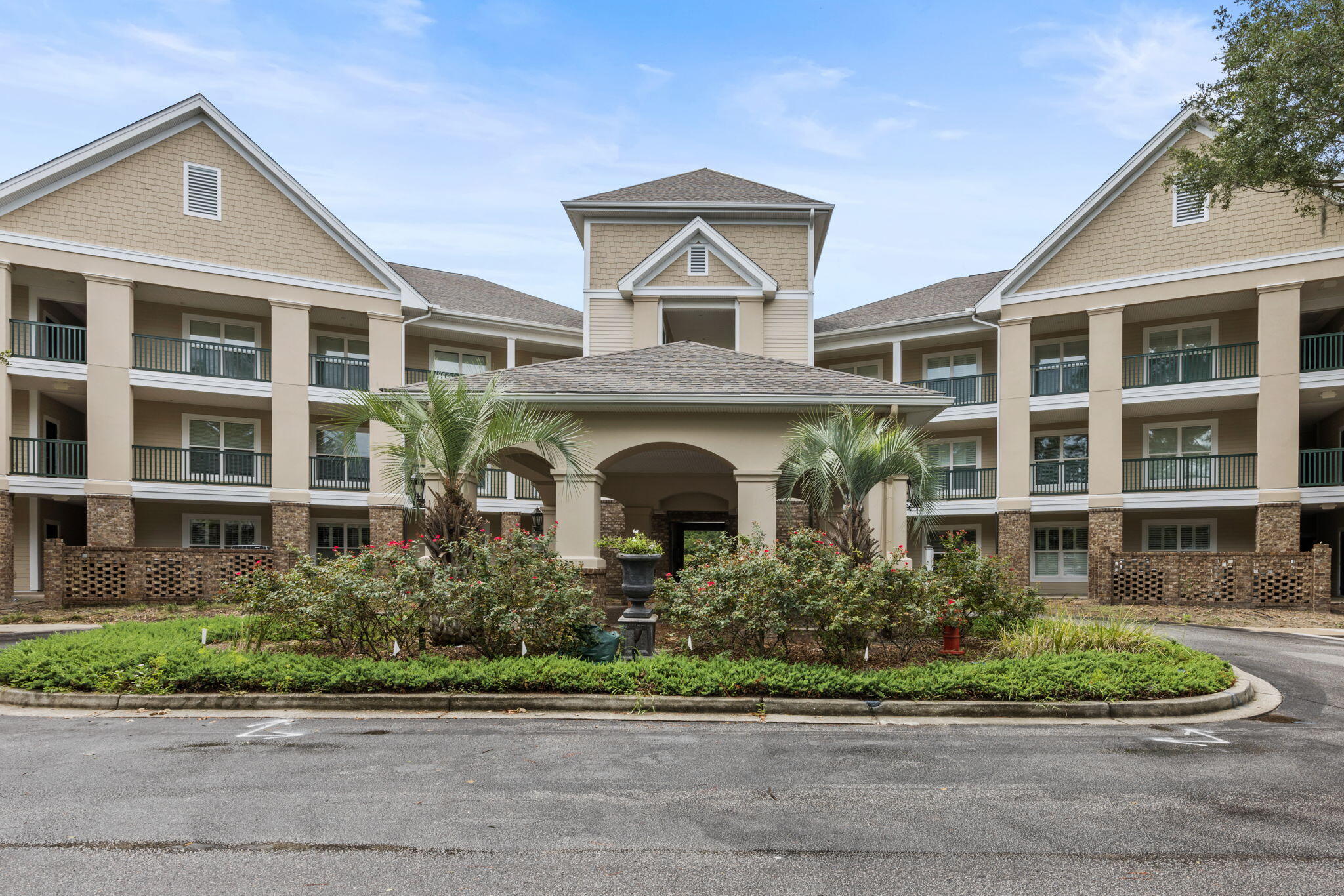 1479 Long Grove Drive 204 — photo