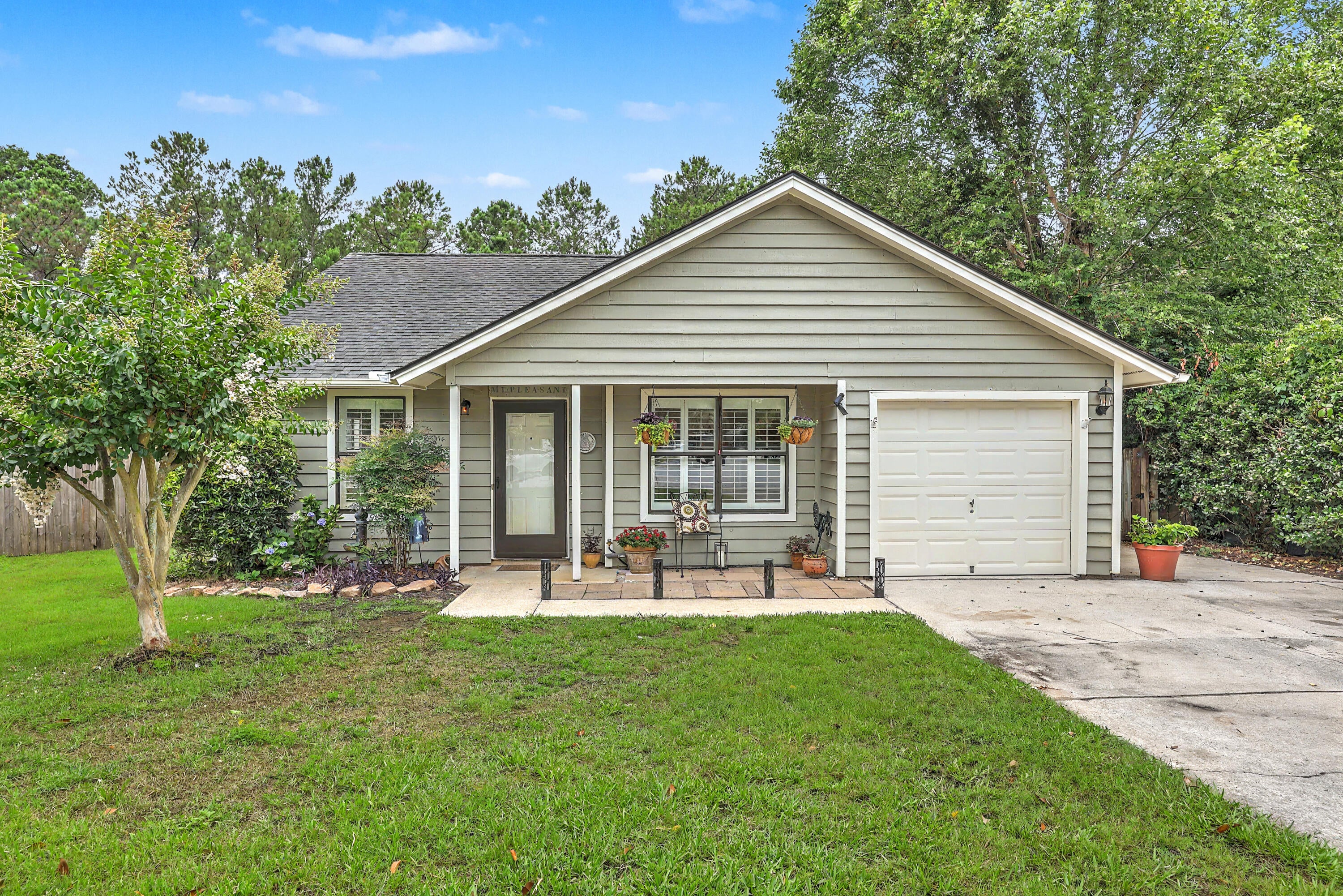 1453 Cypress Court — photo