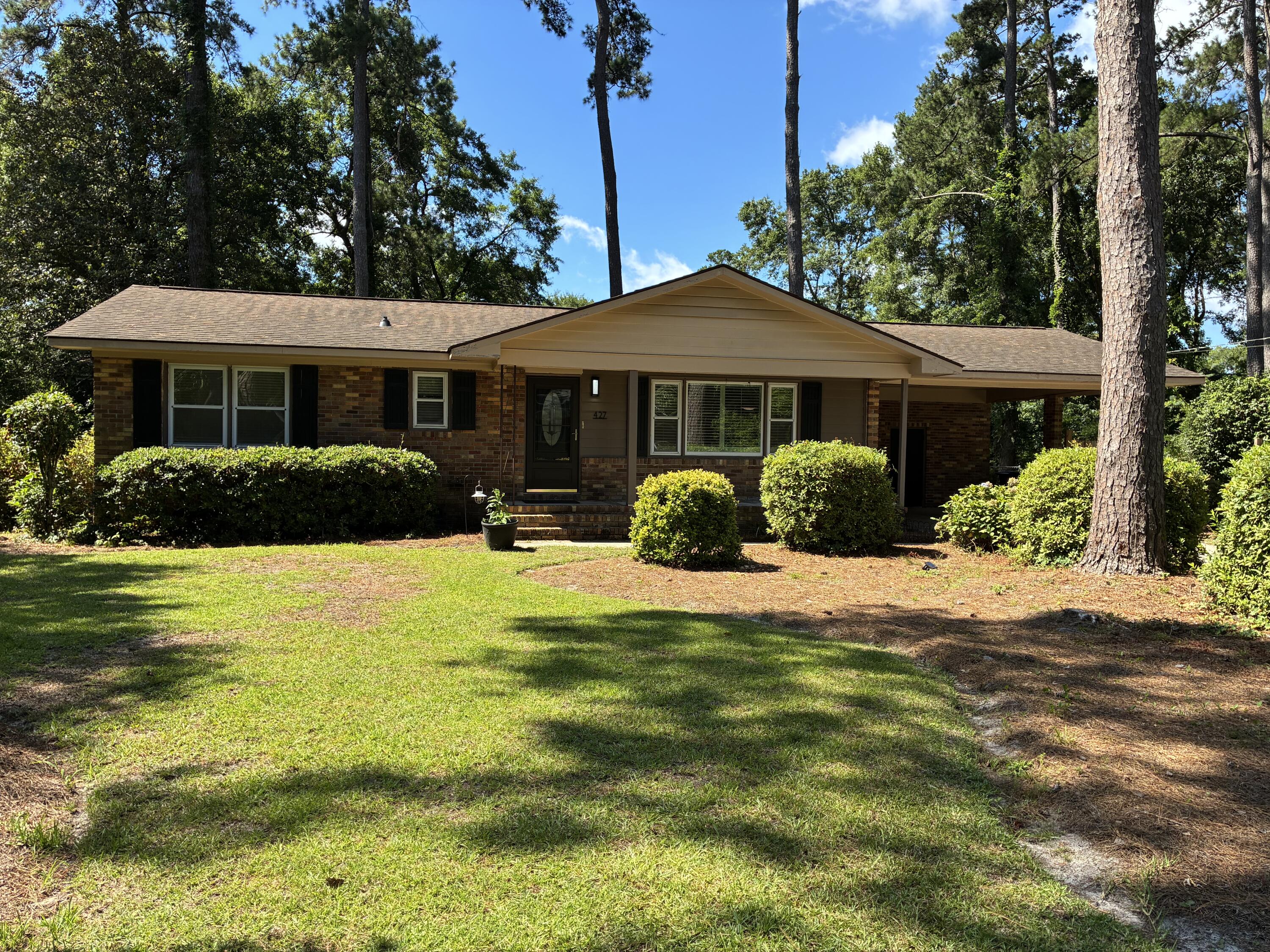 427 Dogwood Circle — photo