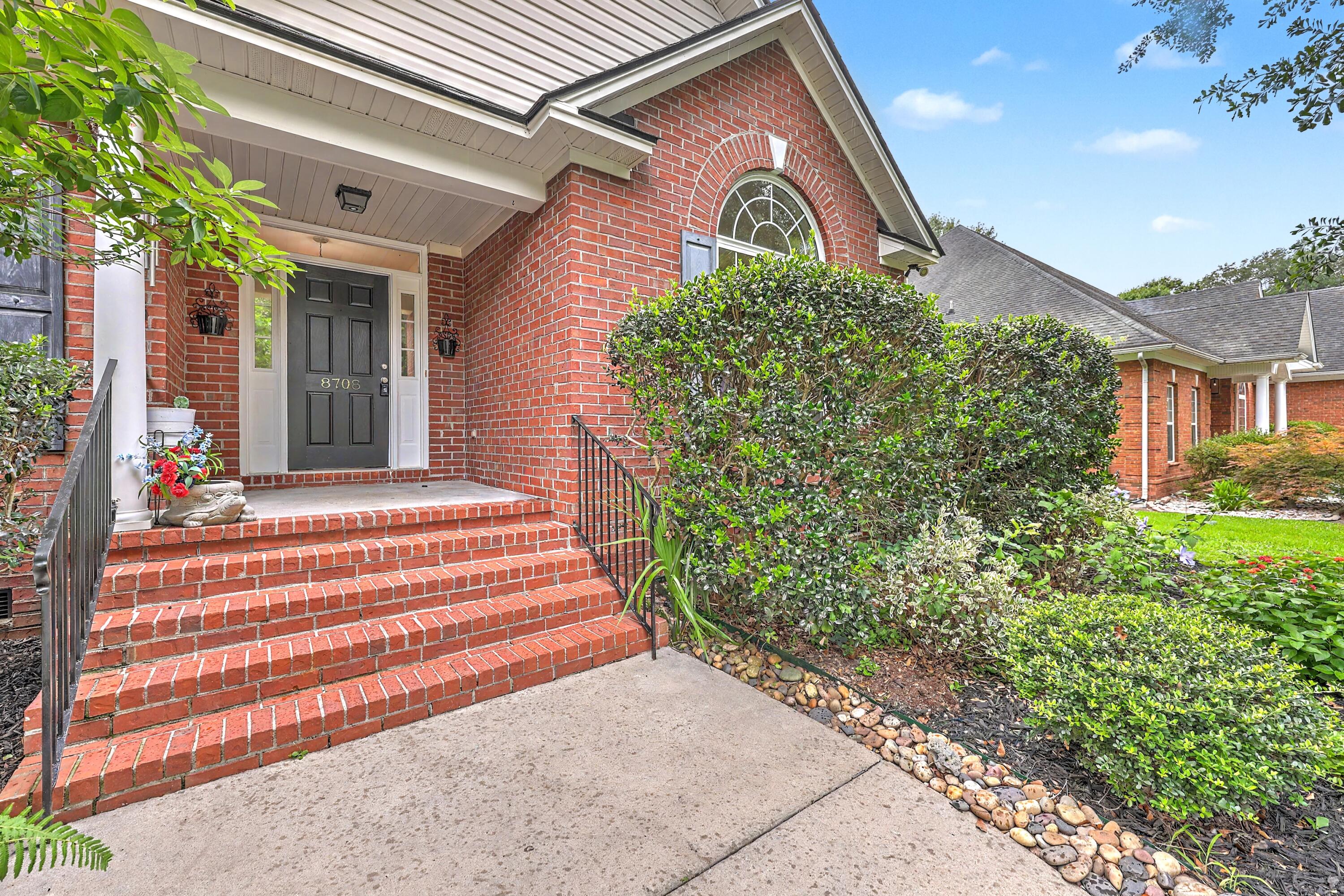 8708 Alexandria Drive — photo