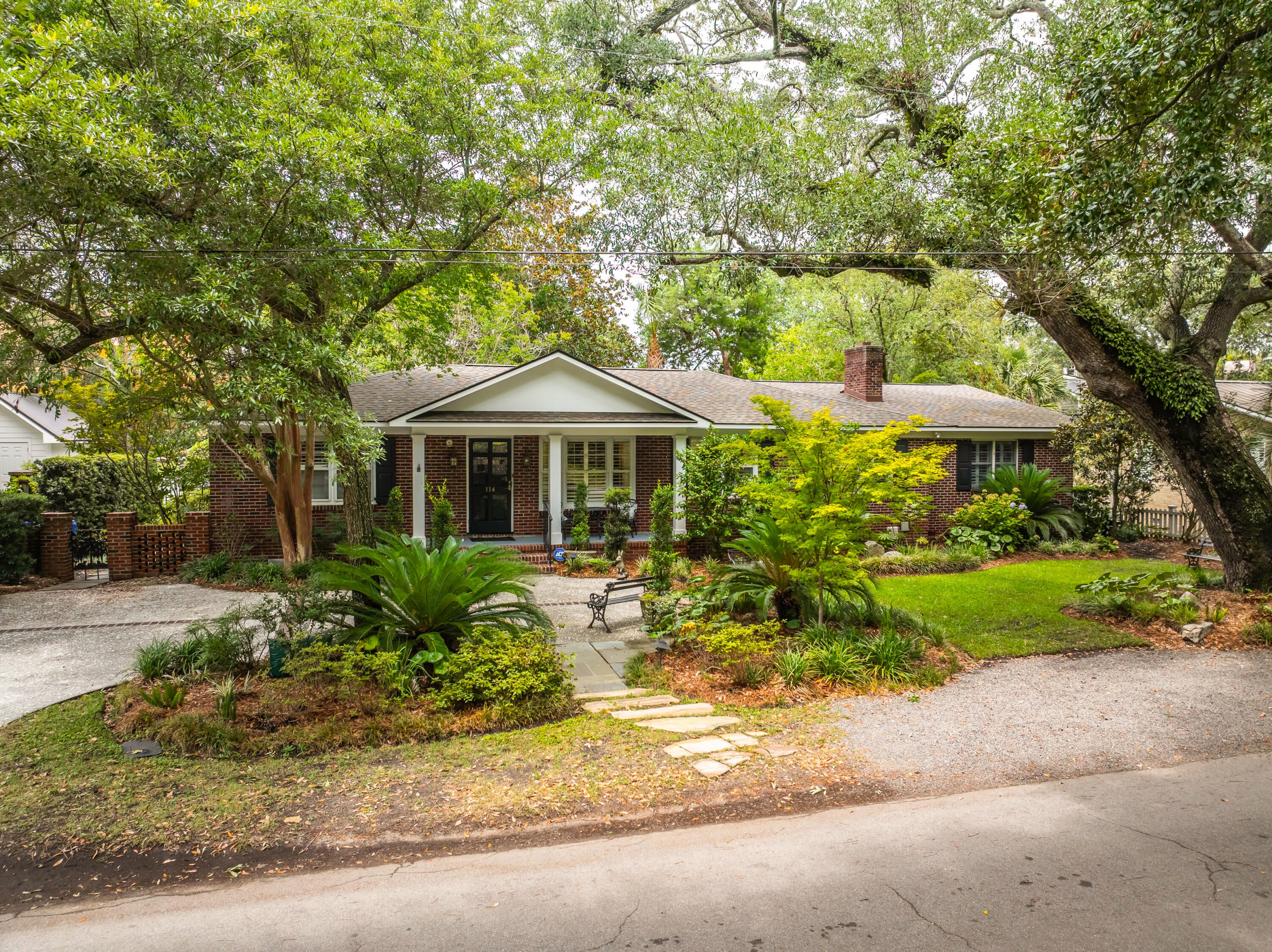 114 Live Oak Drive — photo