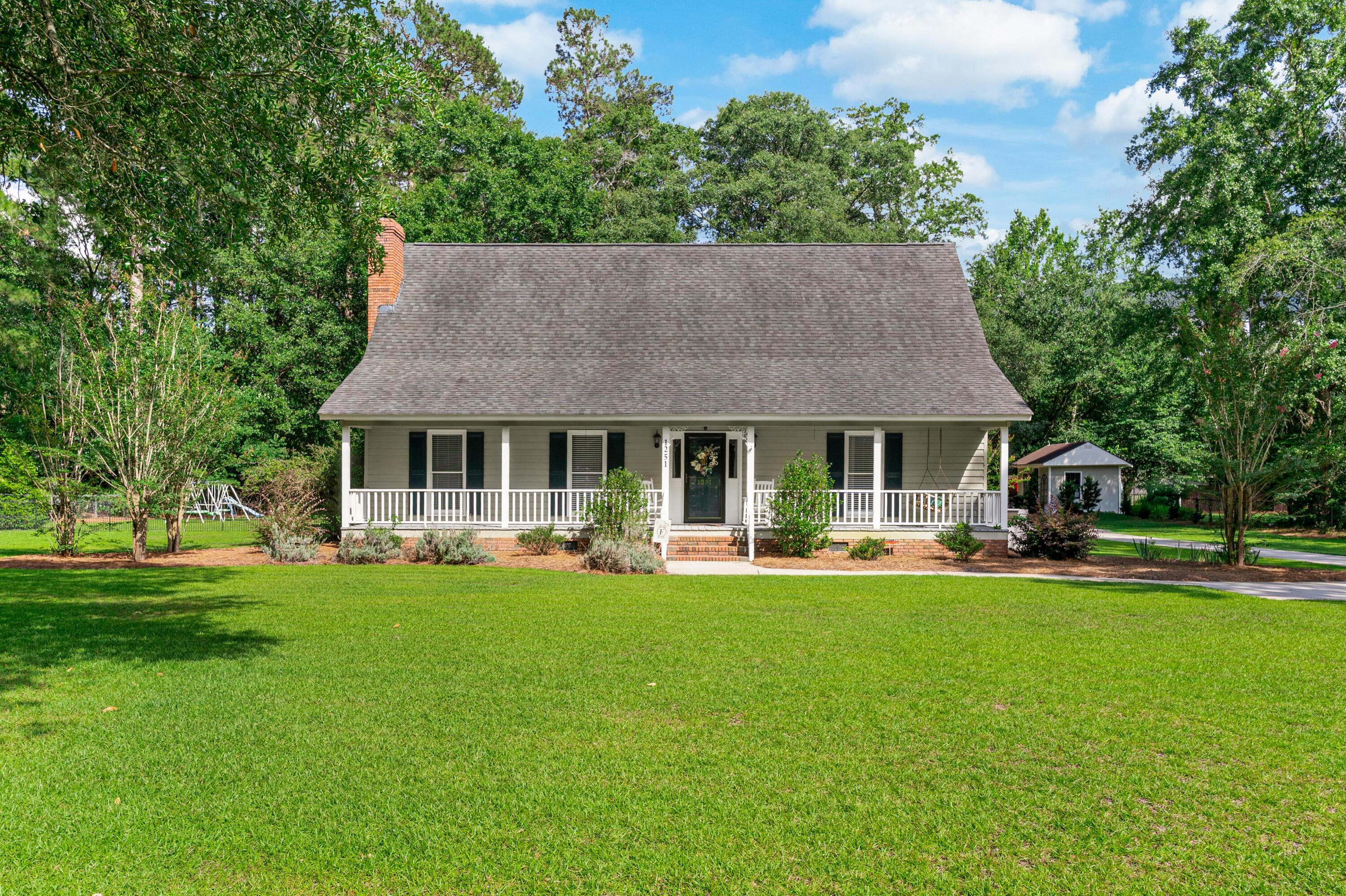 1251 Huntington Drive — photo