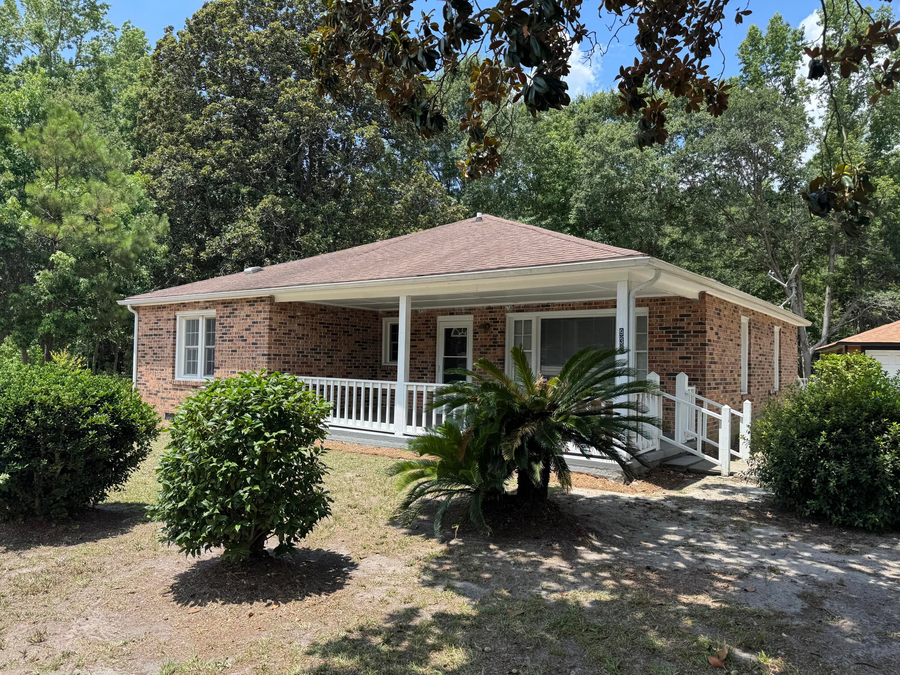 933 S Live Oak Drive — photo