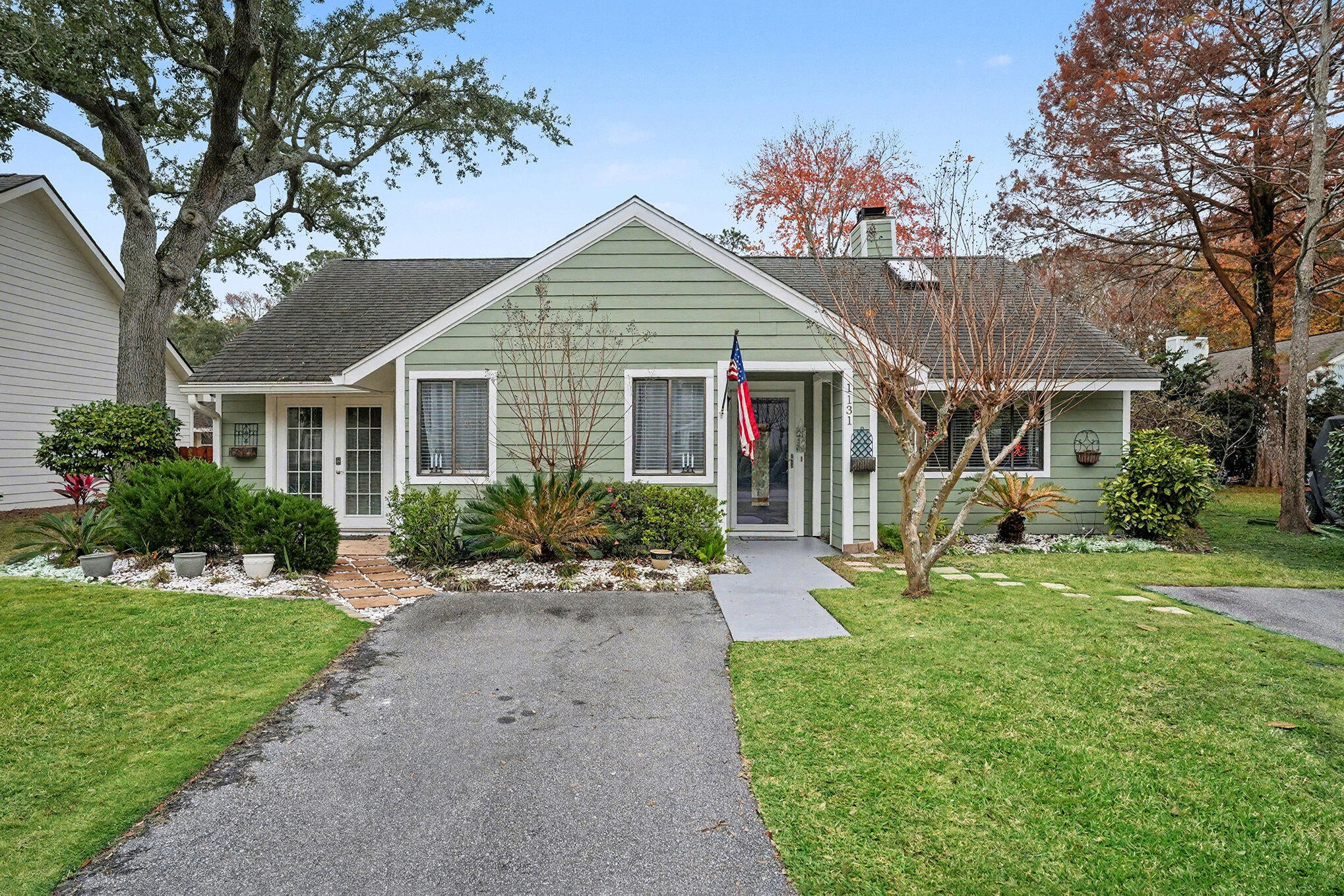 1131 Daffodil Lane — photo