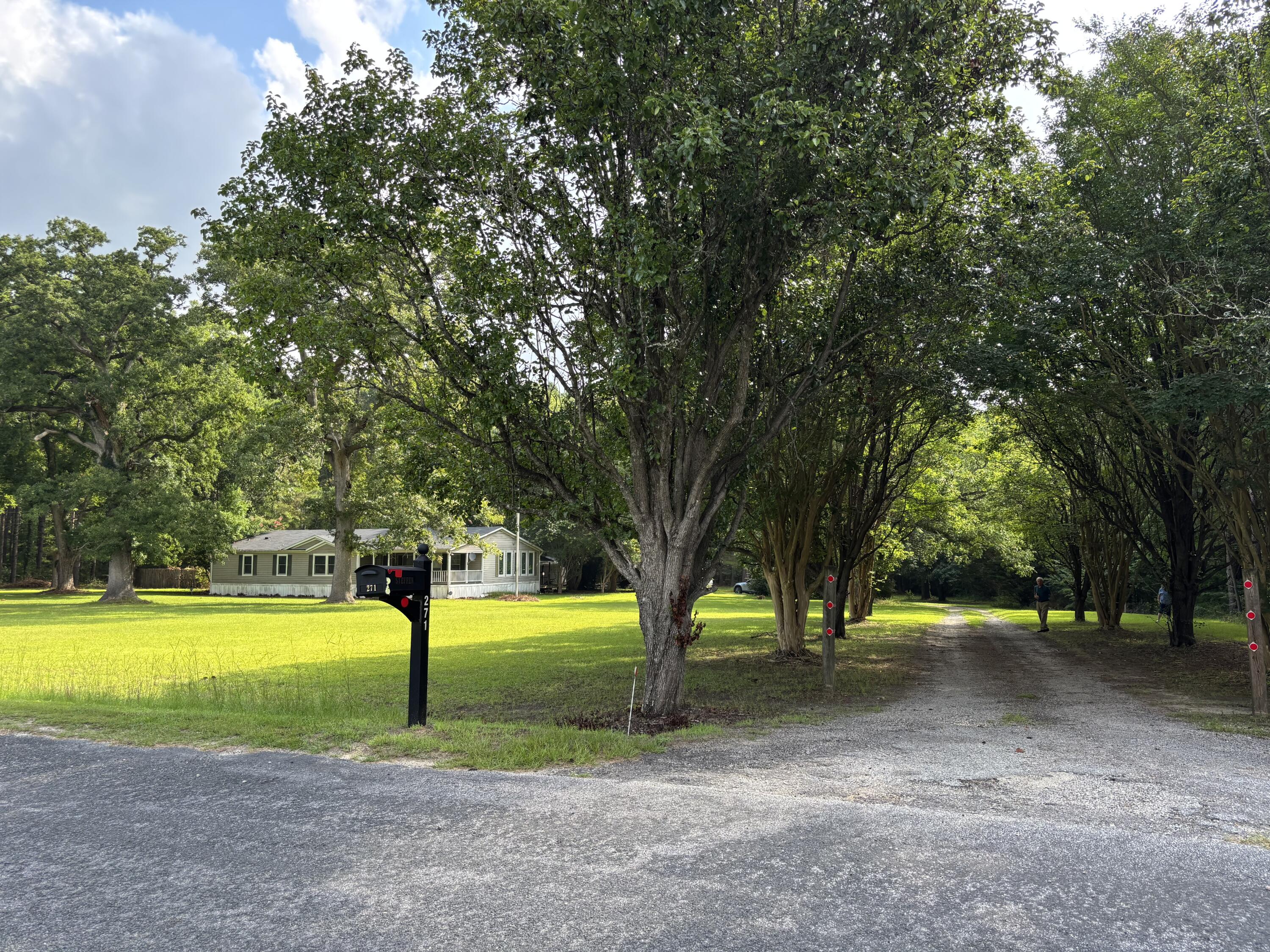 271 State Rd S-38-1891, Elloree, SC 29047