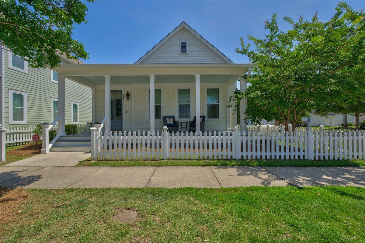 428 Watergrass Way — photo