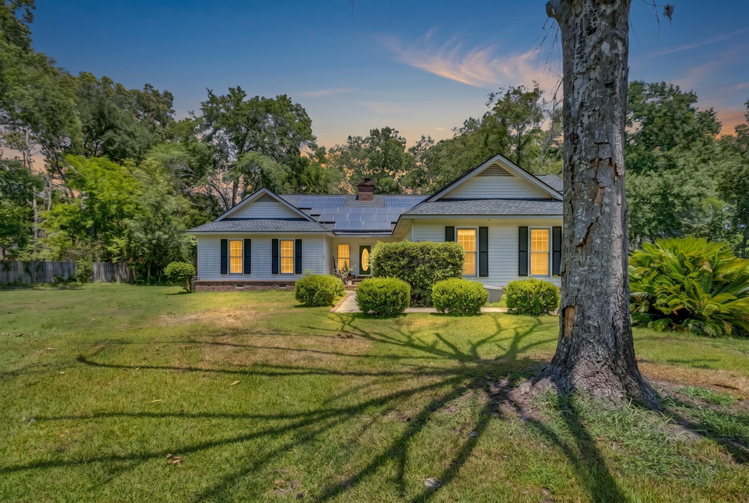 4 Garth Drive — photo