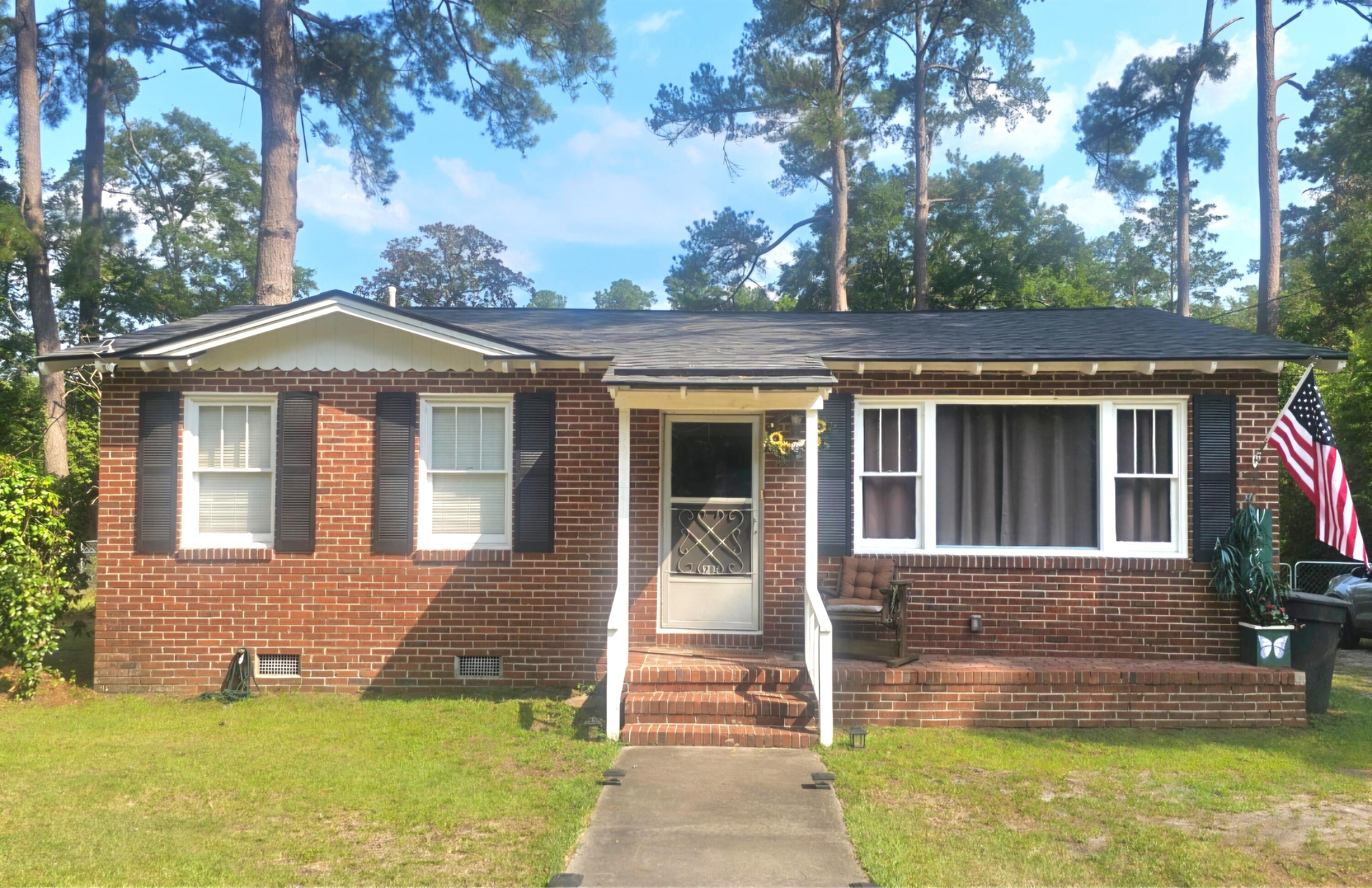 205 Forest Circle — photo