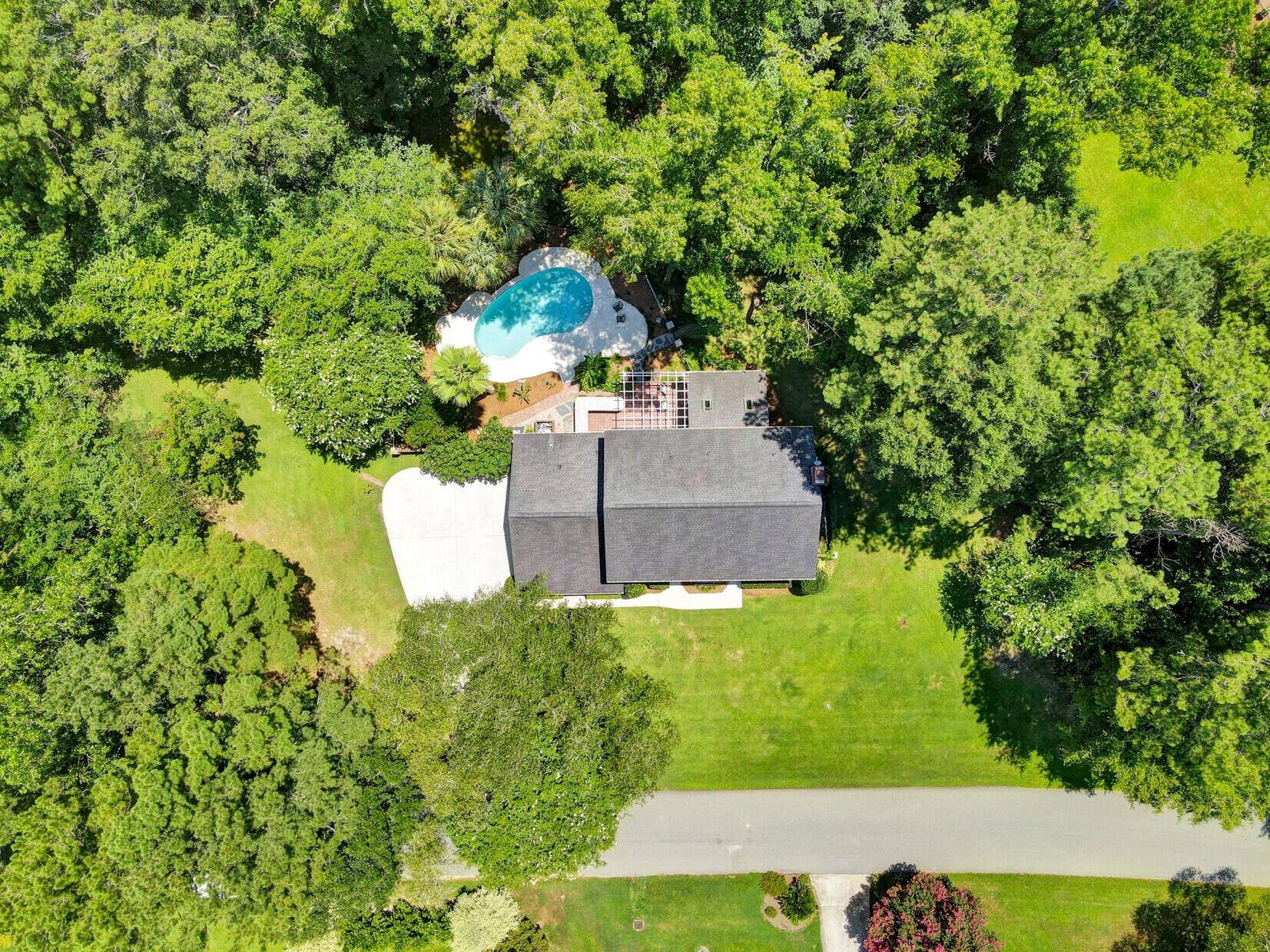 312 E Shepard Lane — photo