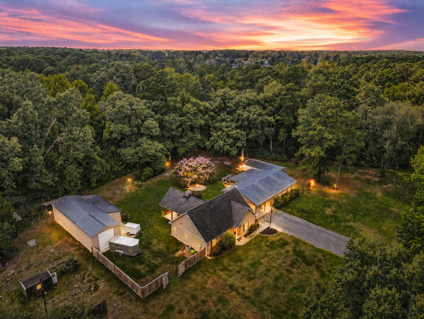 135 Gilleys Court — photo