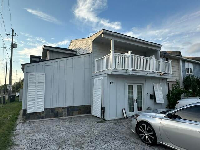 24 Cedar Street — photo