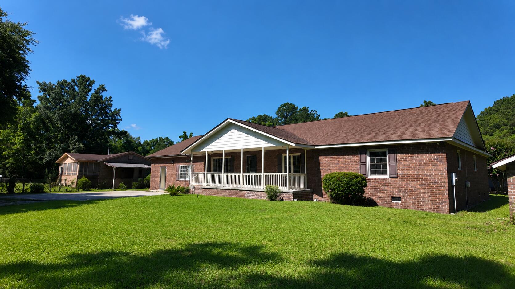 463 Old Moncks Corner — photo