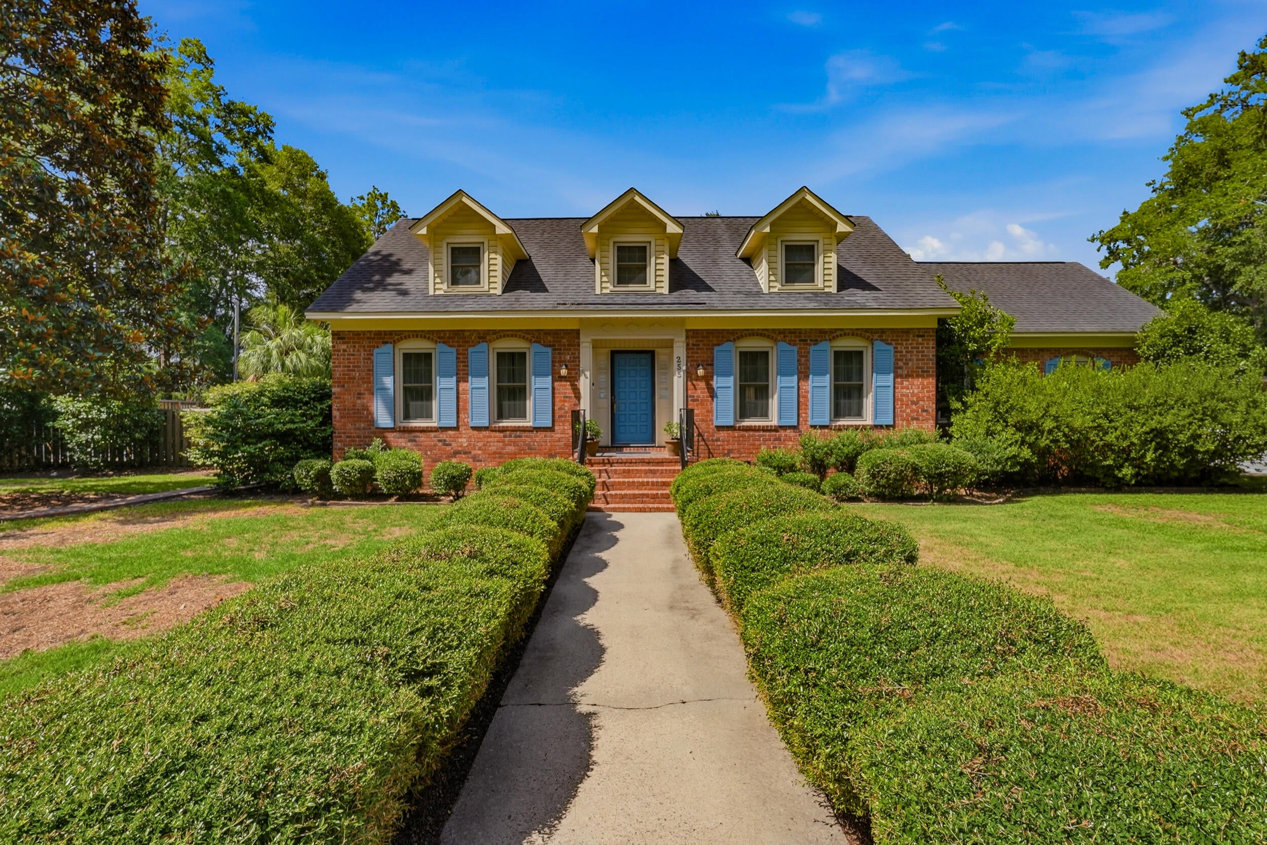 255 Longleaf Drive — photo