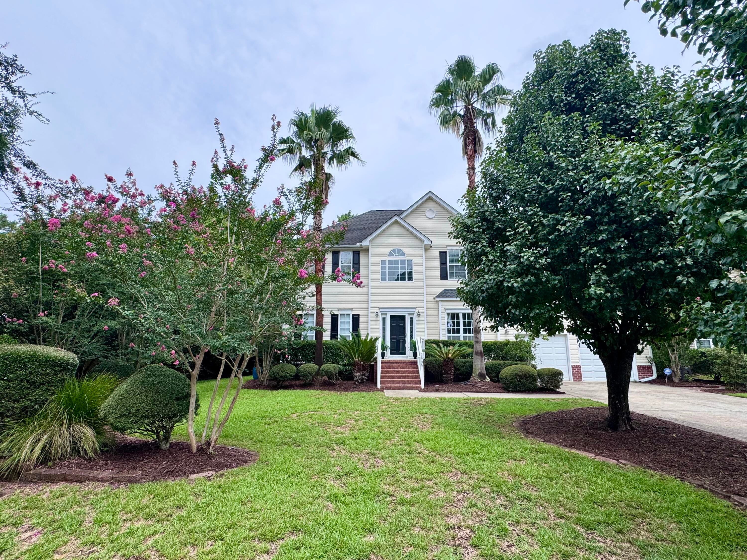 2905 Leatherleaf Court — photo