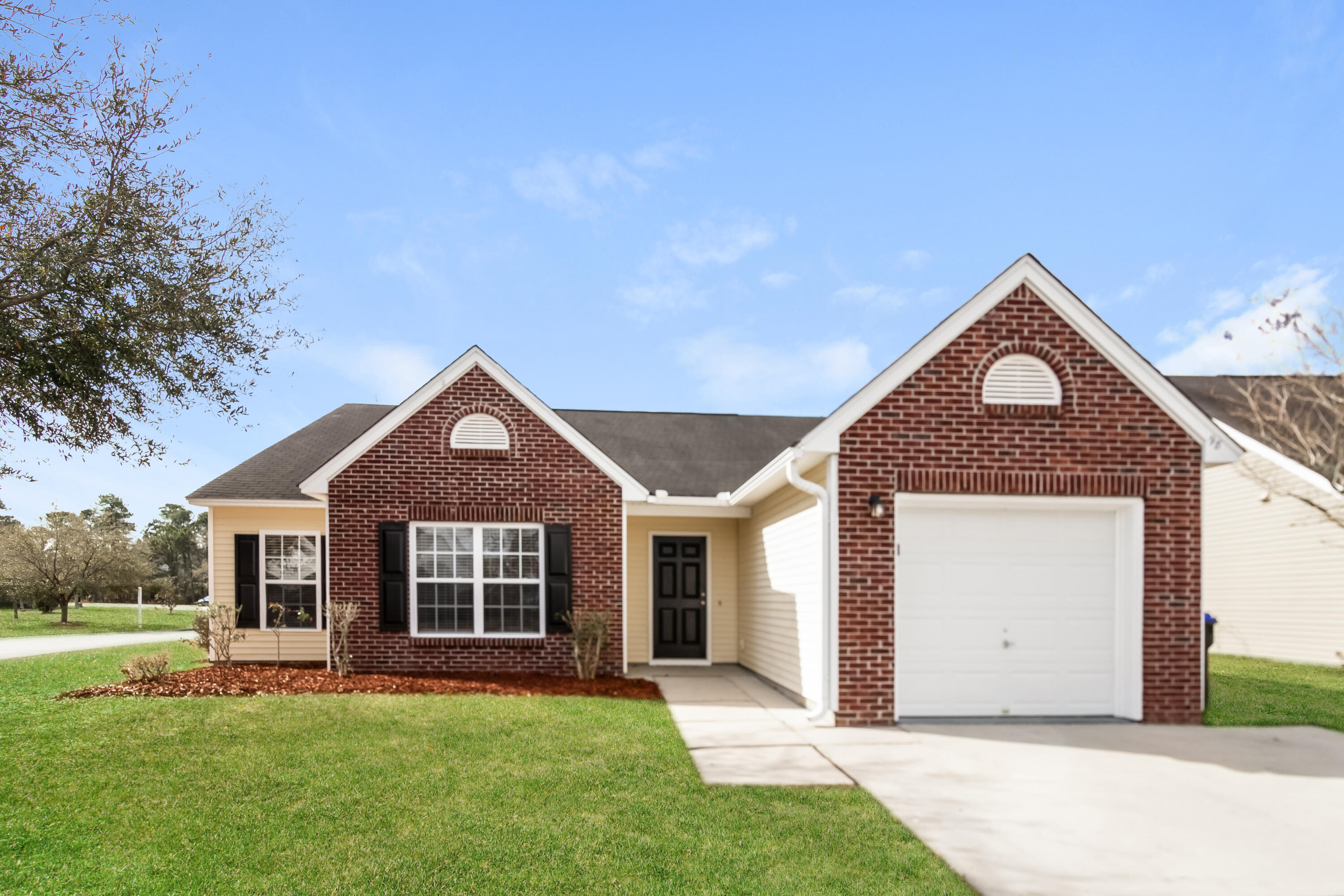 98 Dovetail Circle — photo