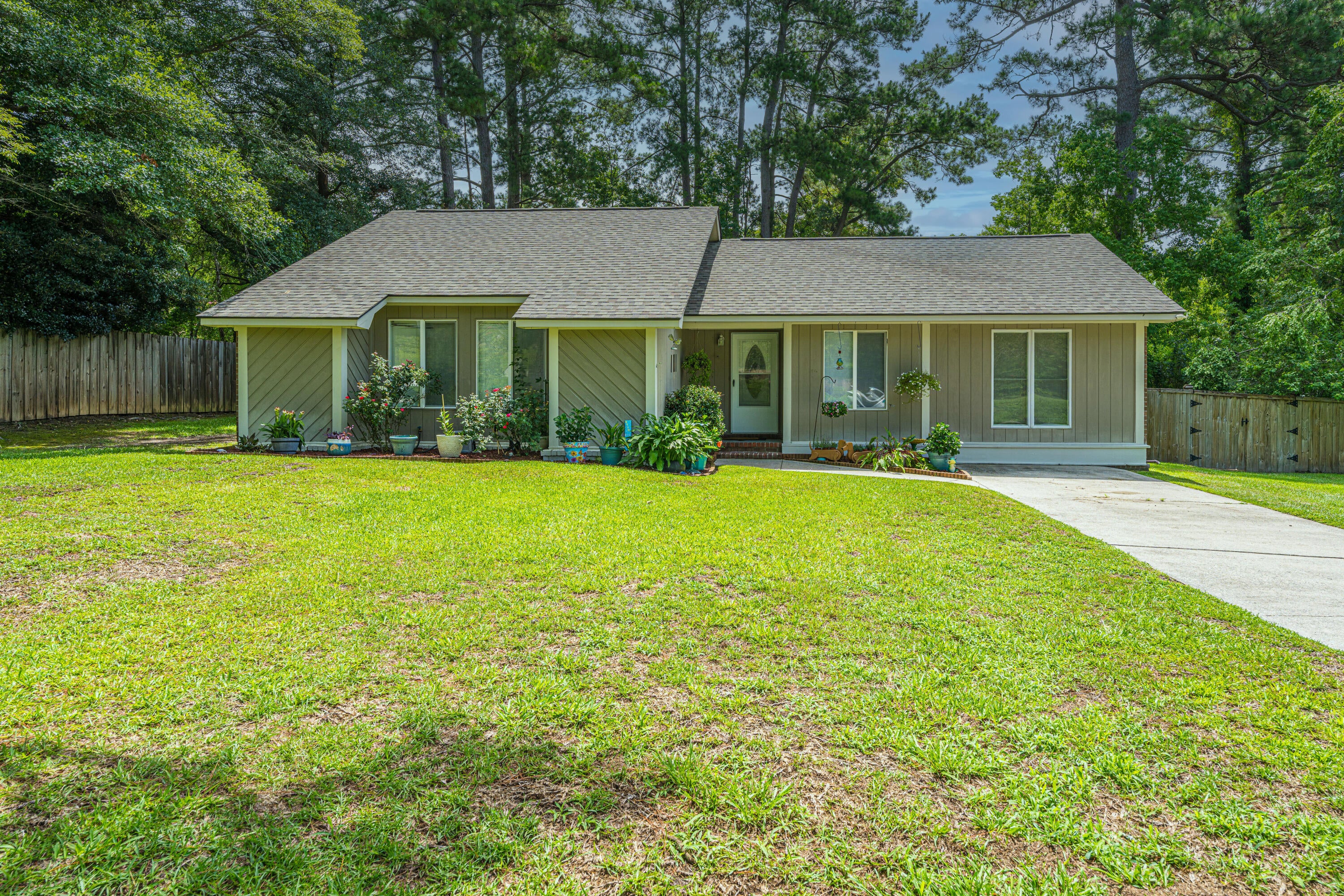 126 Wanda Drive — photo