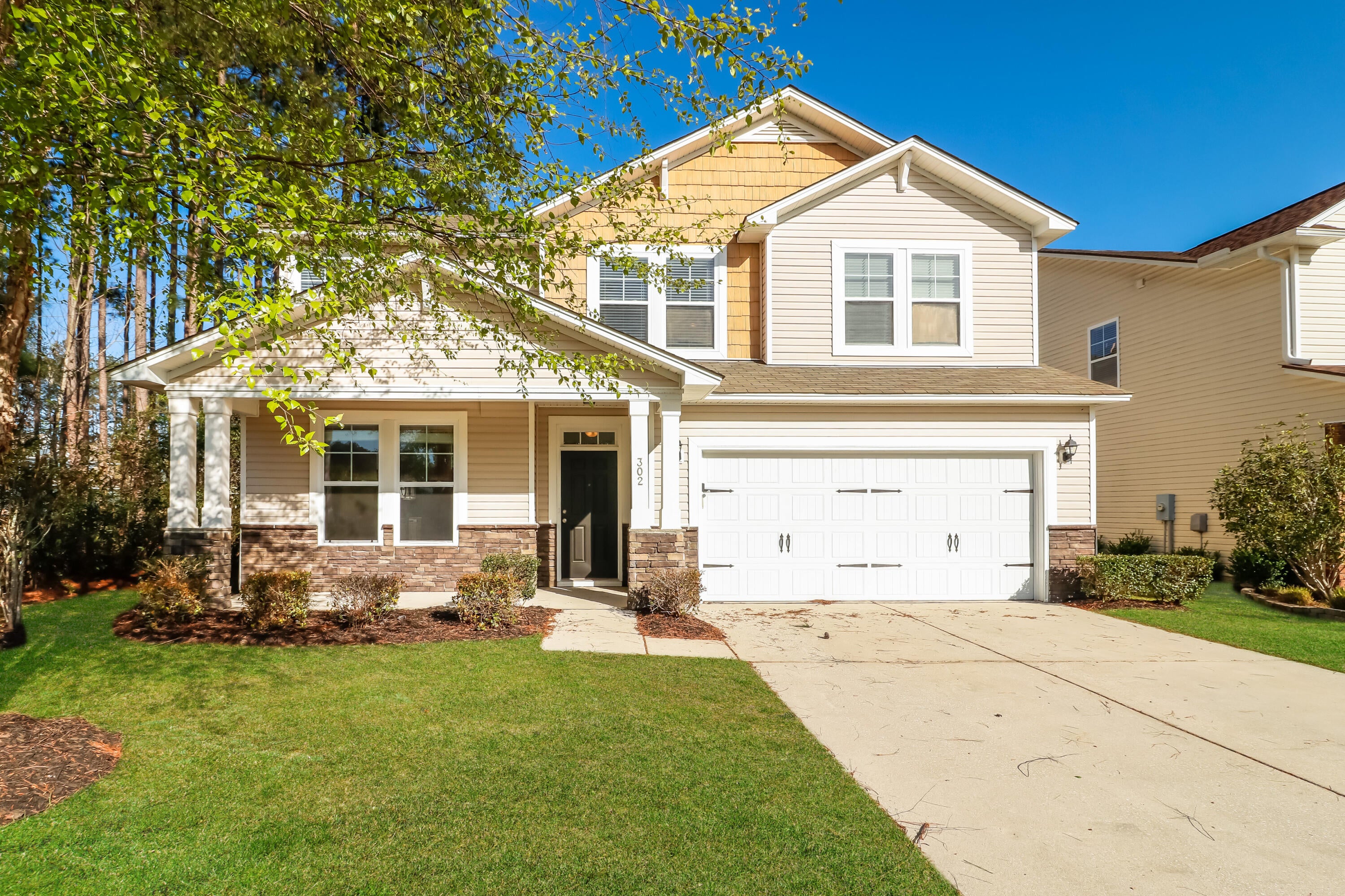 302 Sanctuary Park Drive — photo