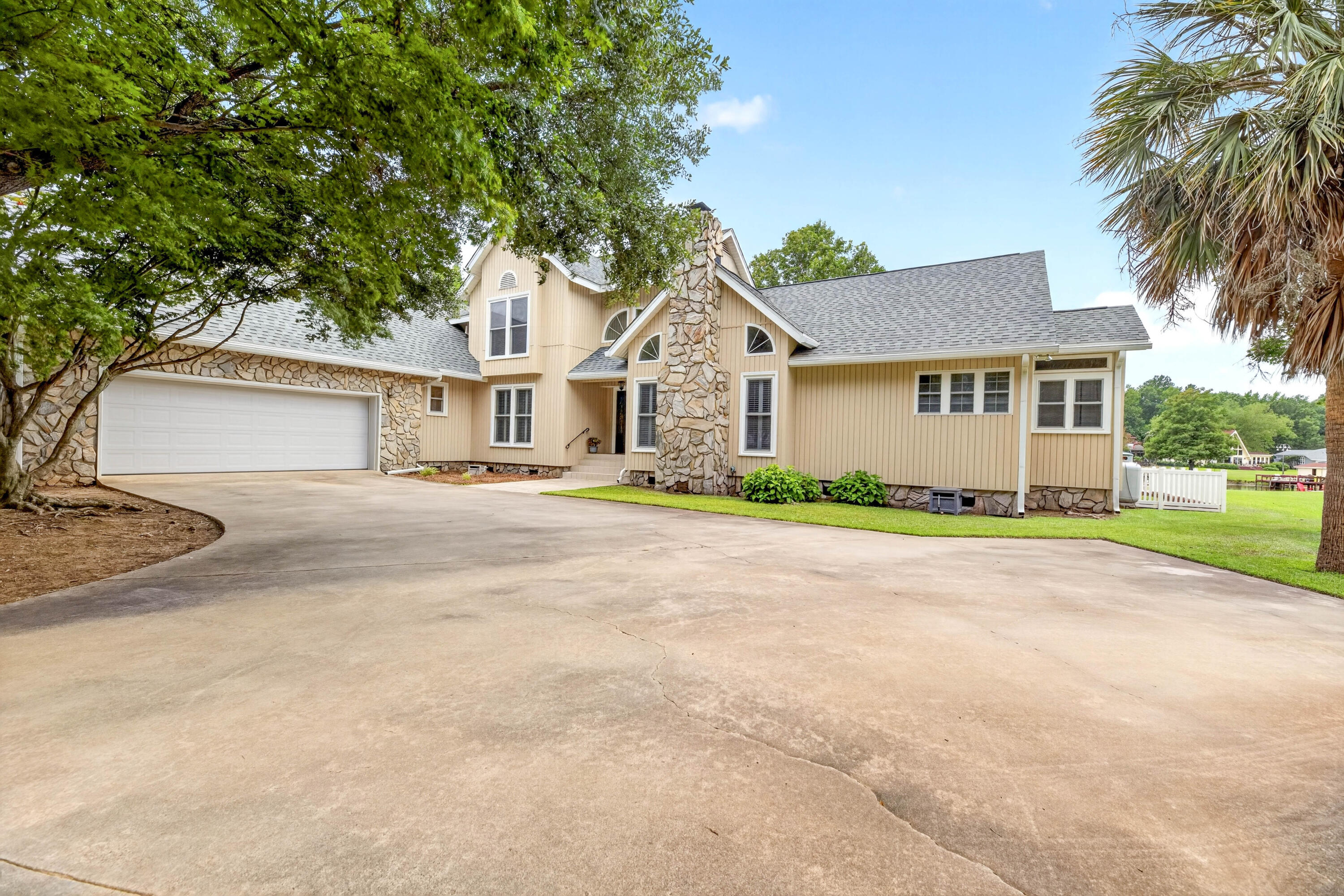 1120 Waters Edge Drive — photo