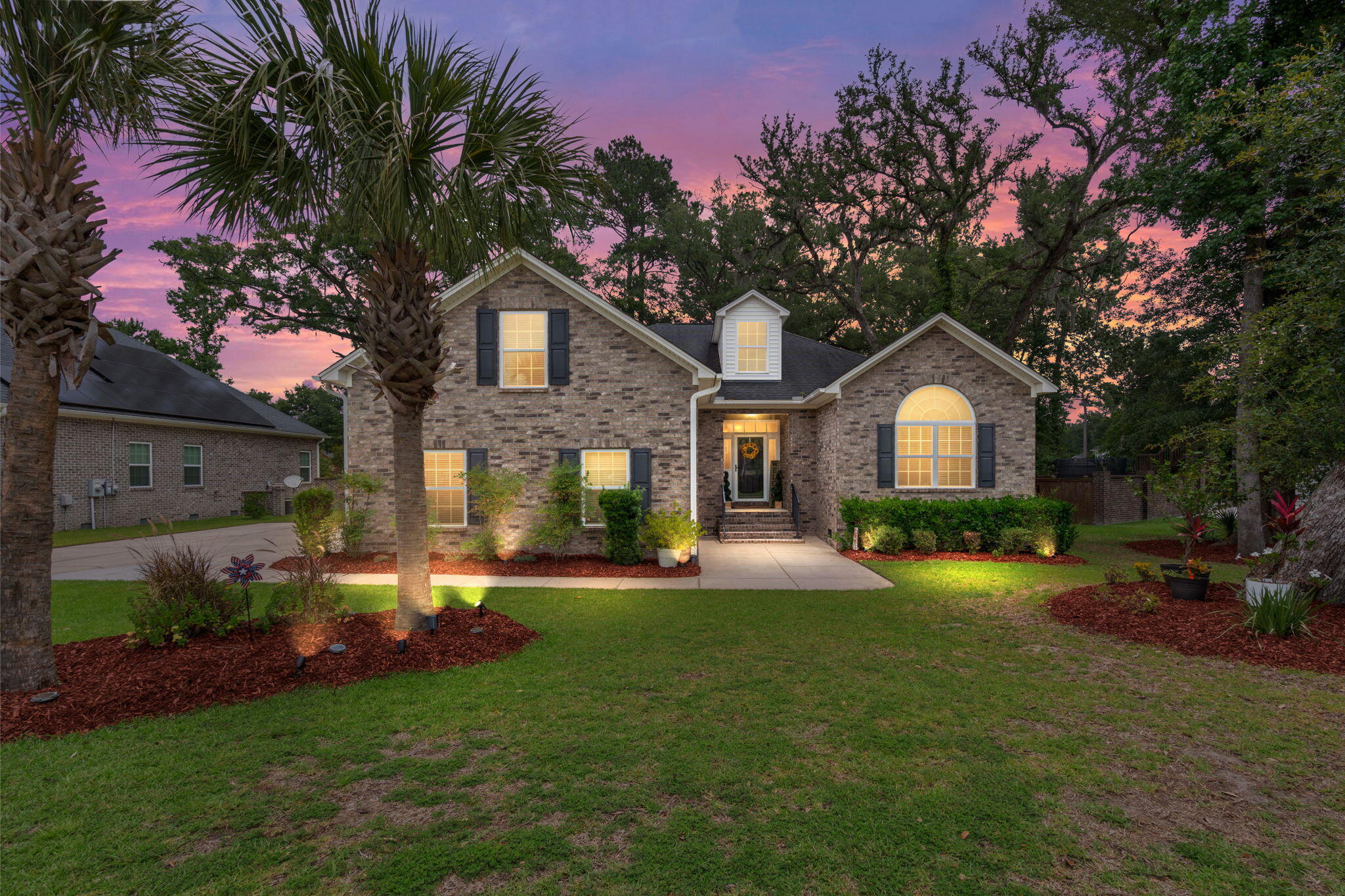 5528 Crescent View Drive — photo