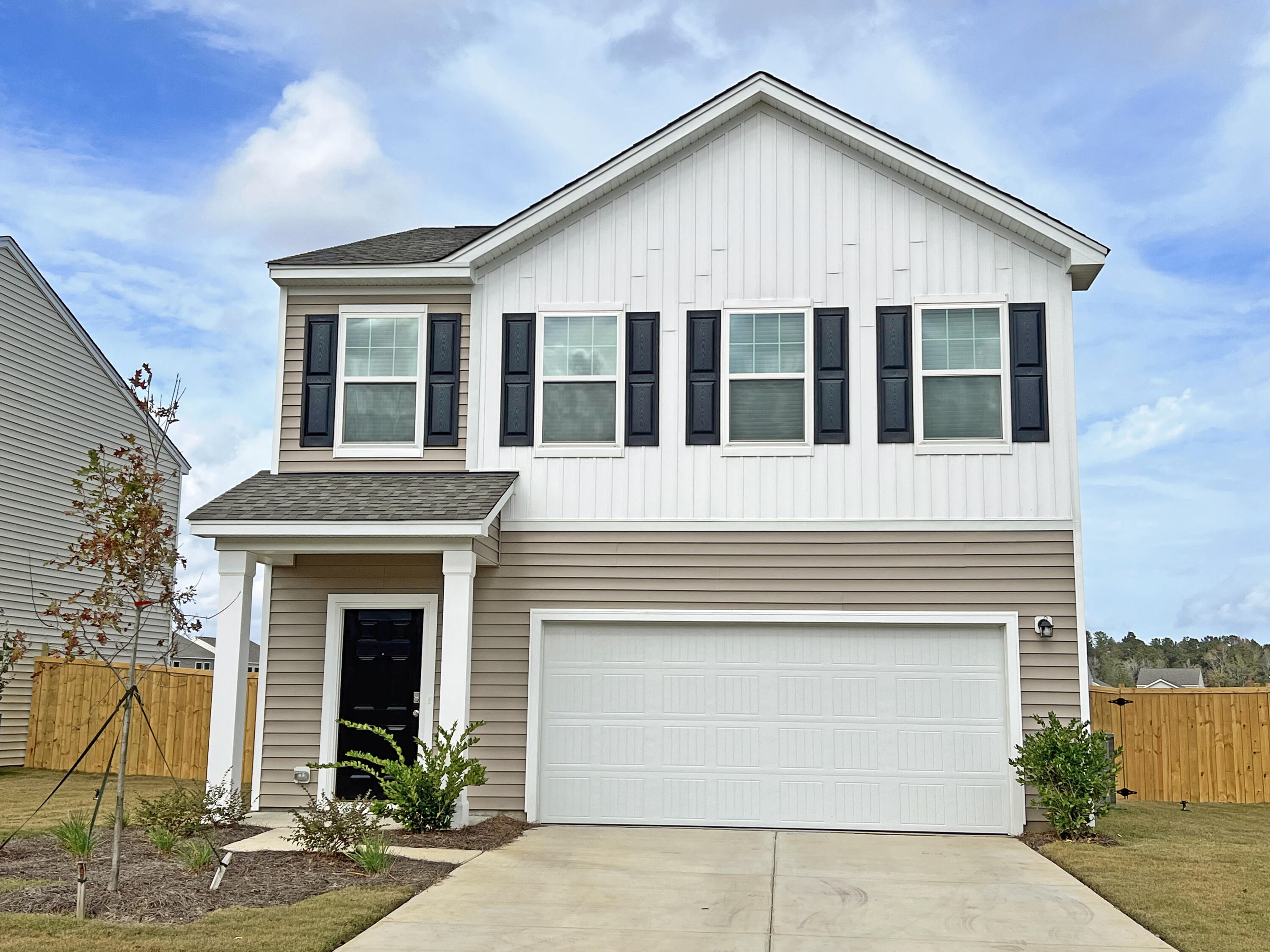 1207 Carriage Wood Circle — photo