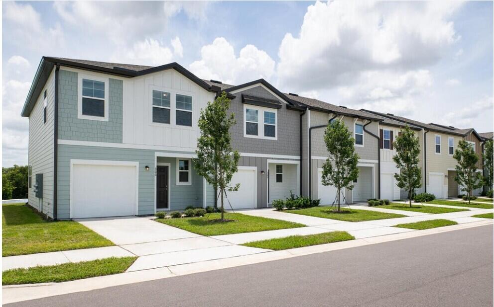 427 Colchester Court — photo