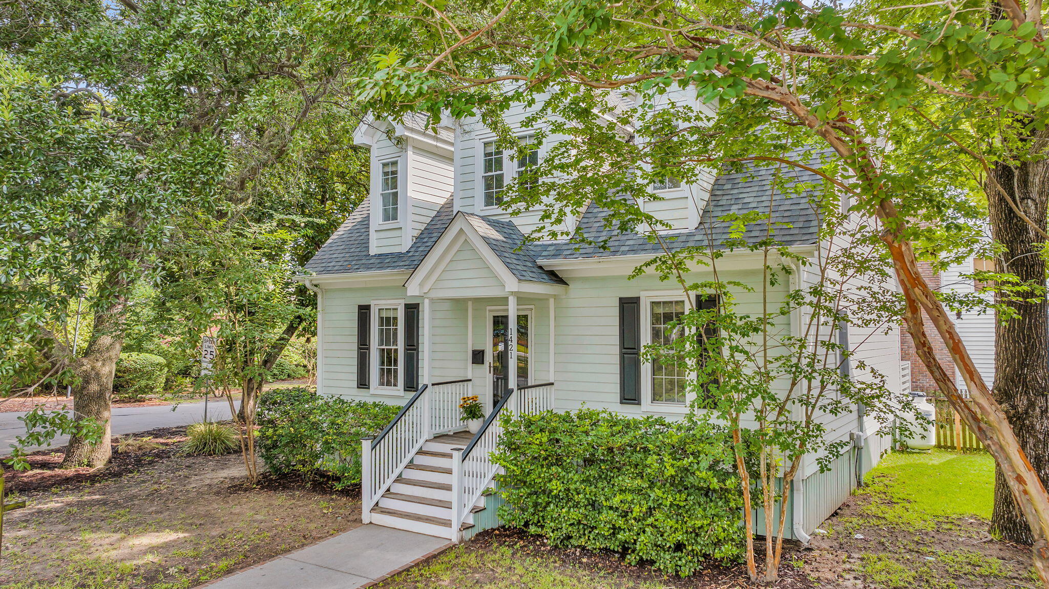 1421 N Point Court — photo
