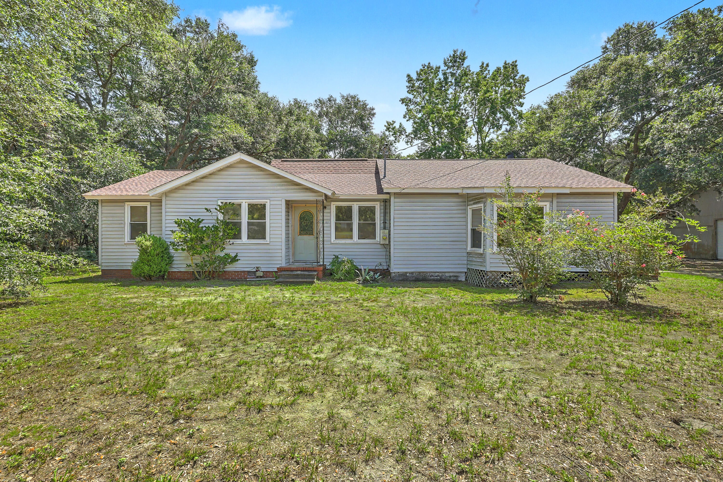 1011 Leonard Drive — photo
