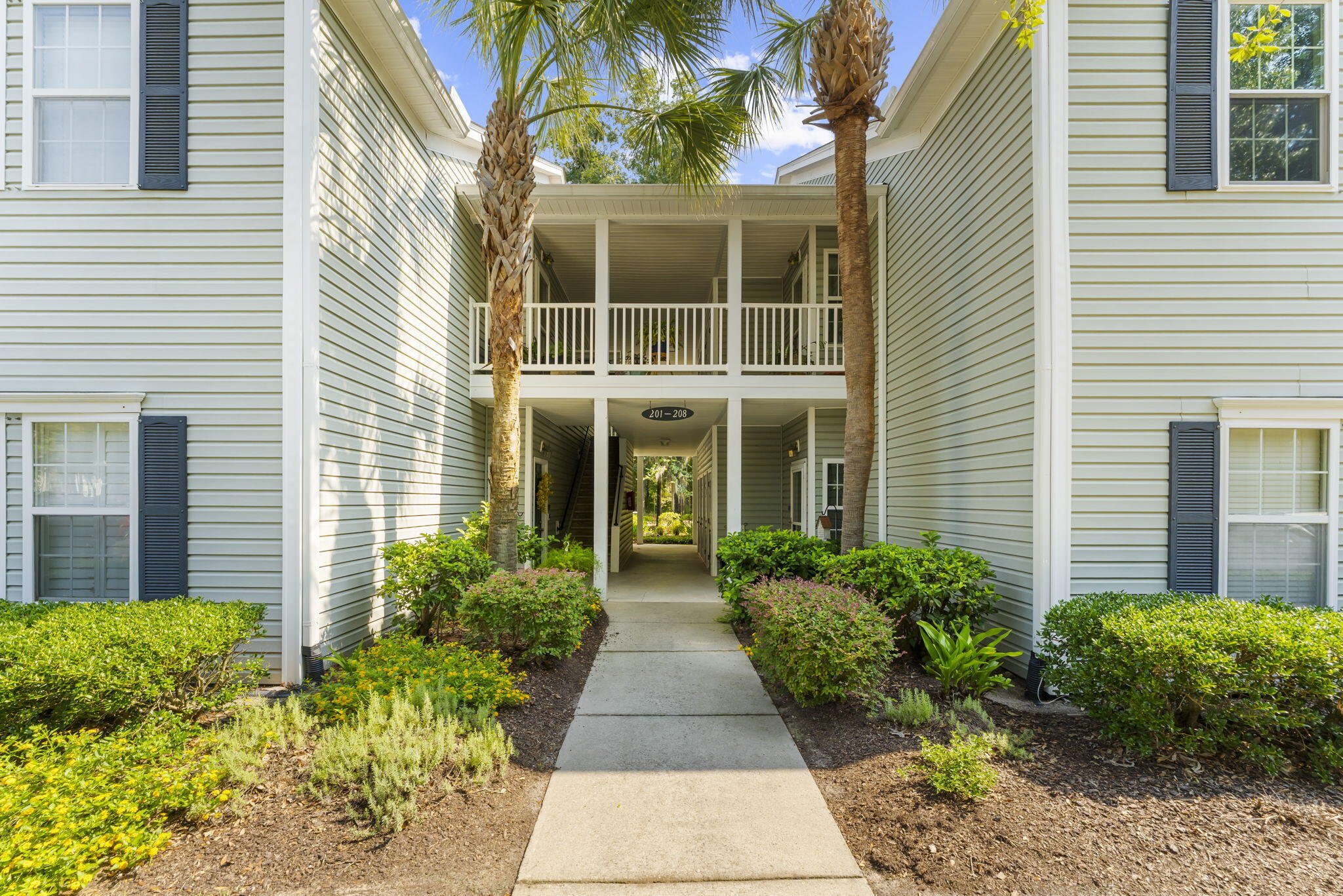 203 Pickering Lane — photo