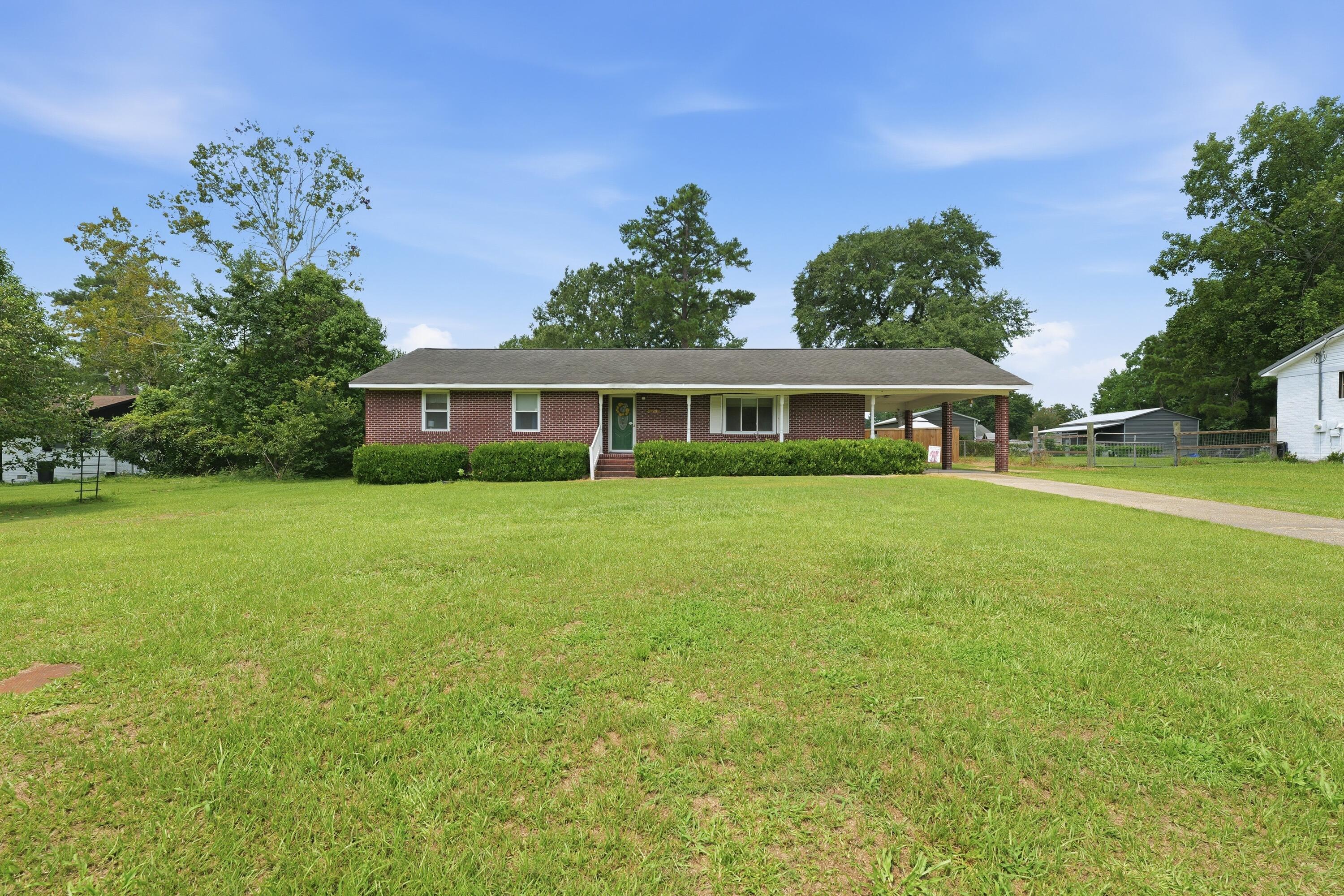 135 Sandy Drive — photo