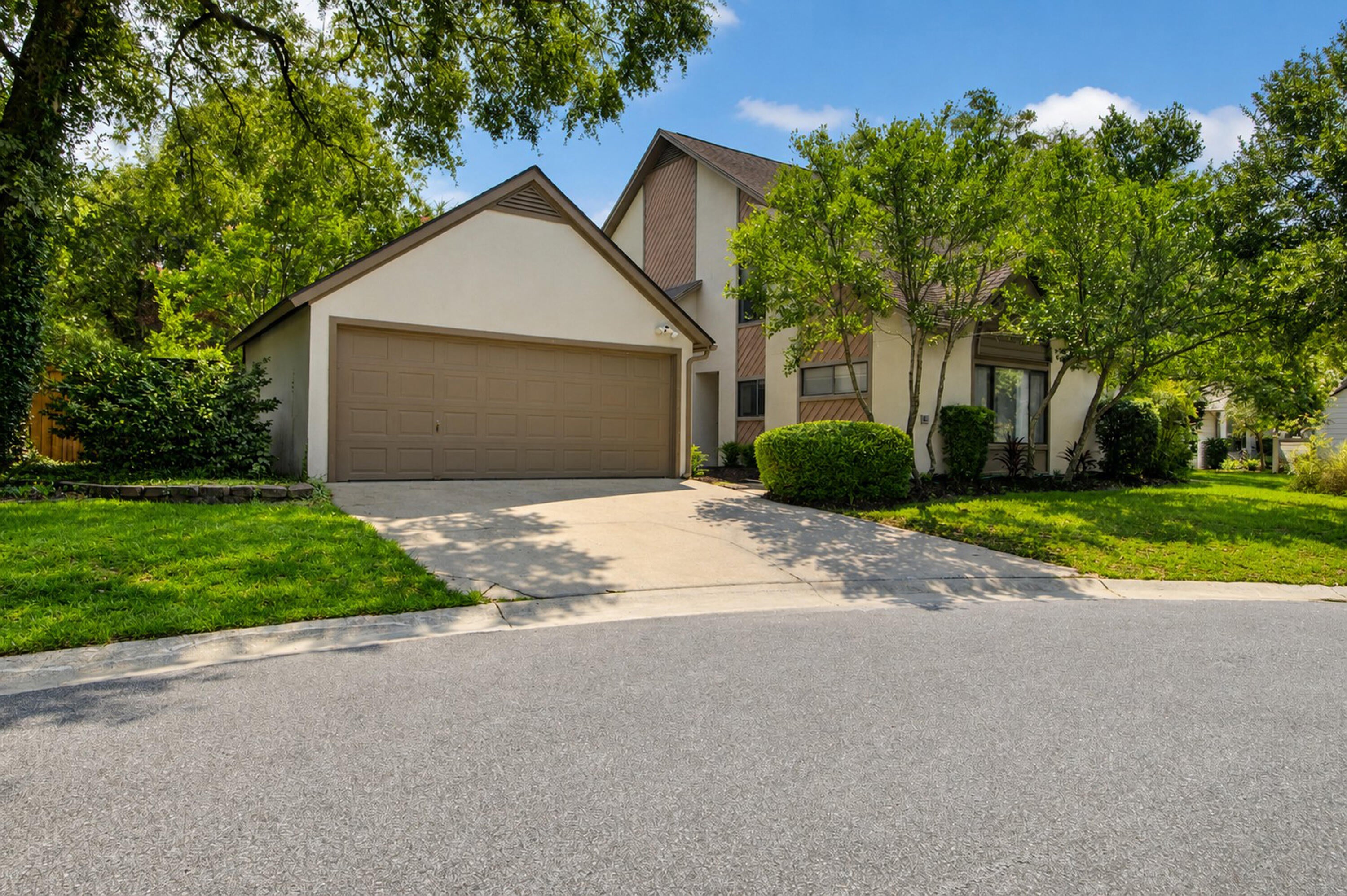 312 Mallard Court — photo