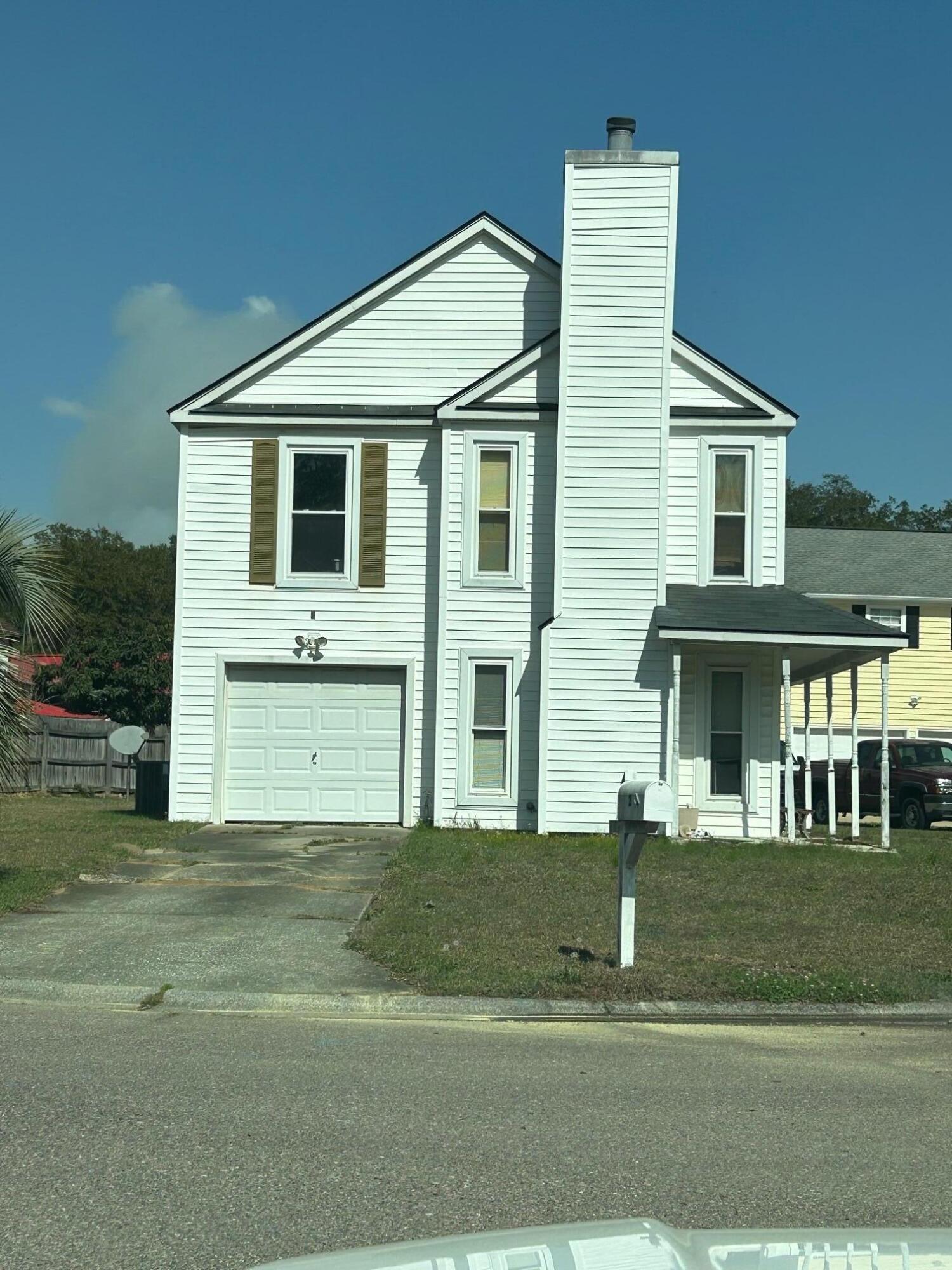2 Manor Boulevard — photo