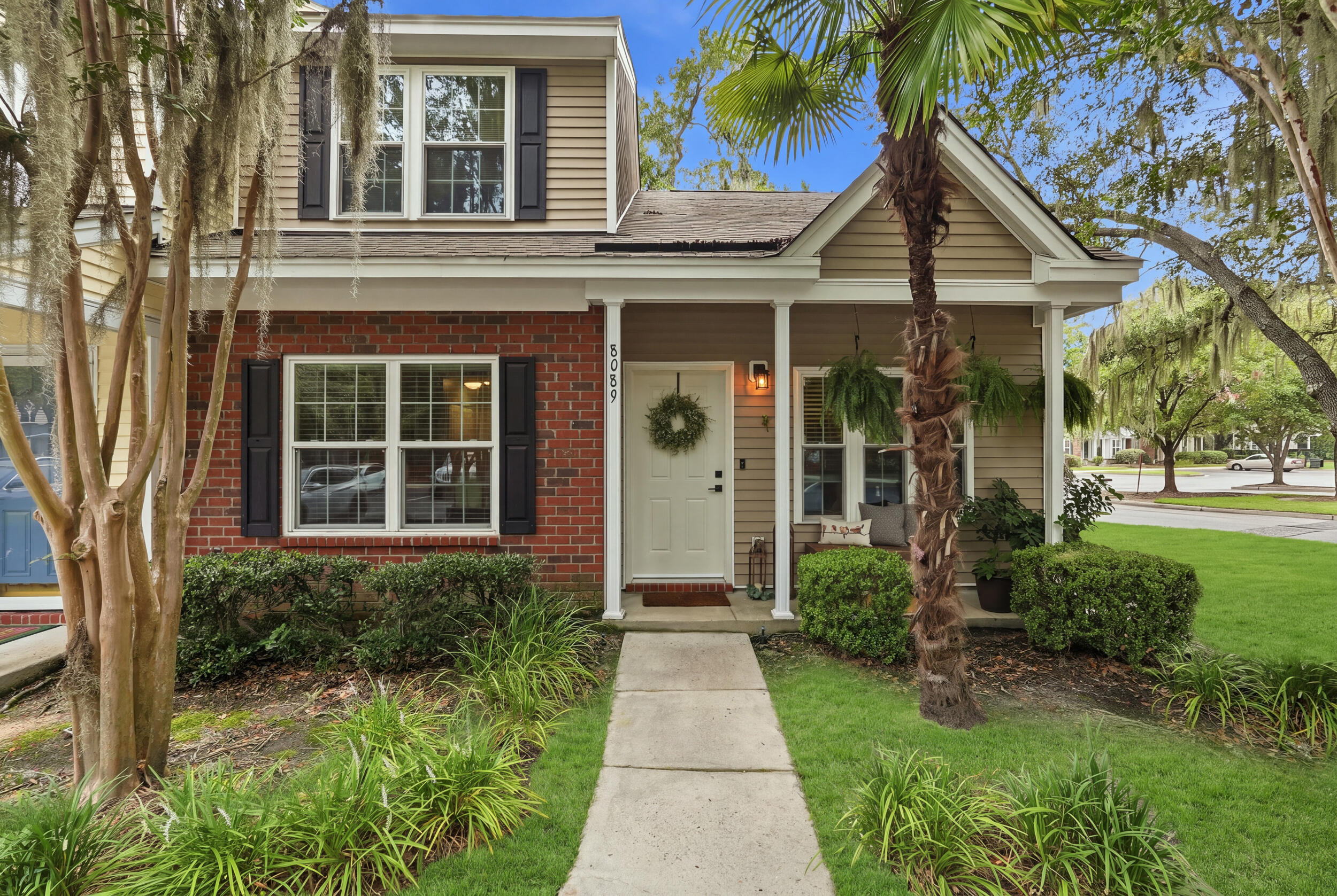 8089 Shadow Oak Drive — photo