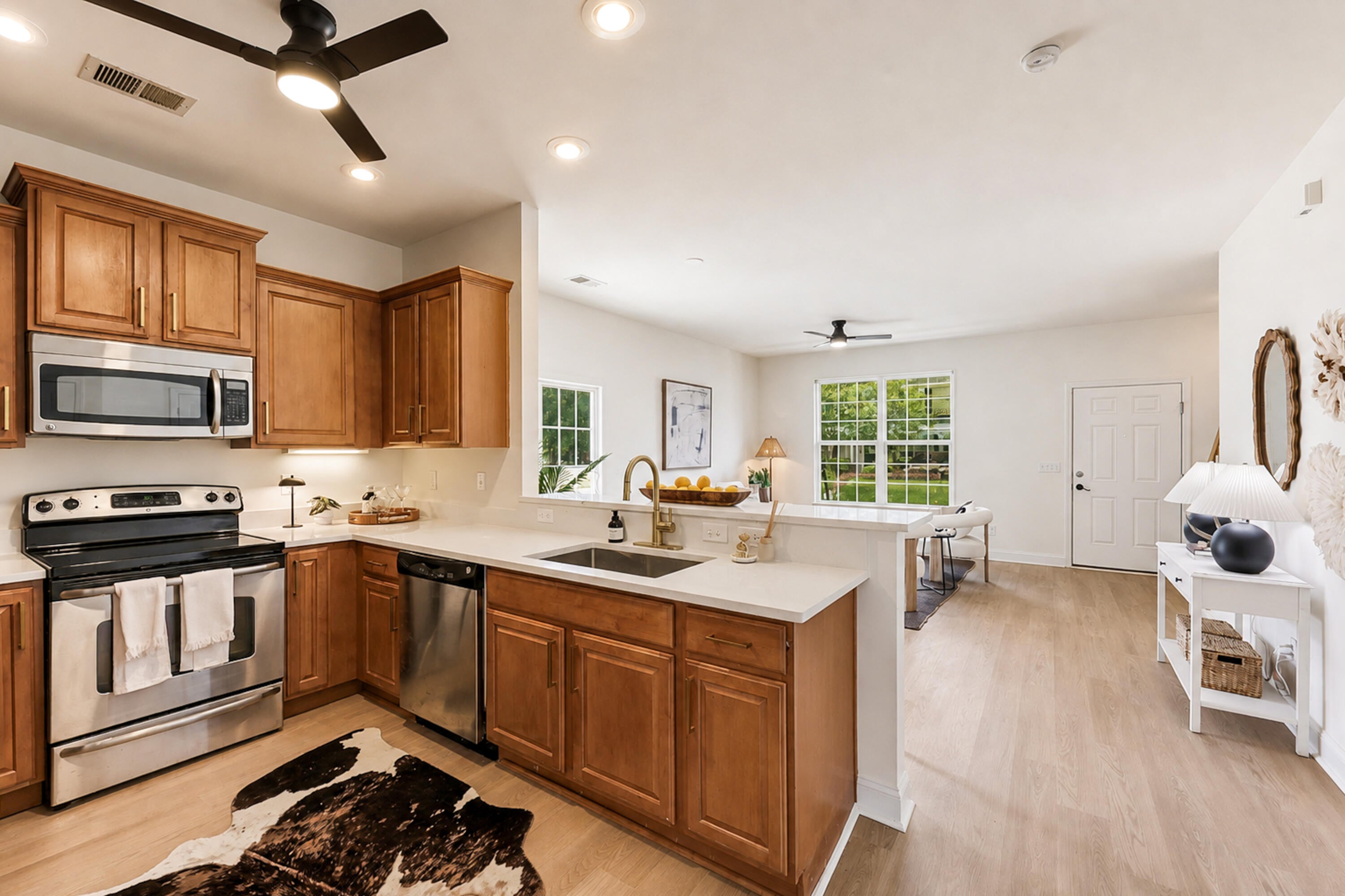 816 Hemingway Circle — photo