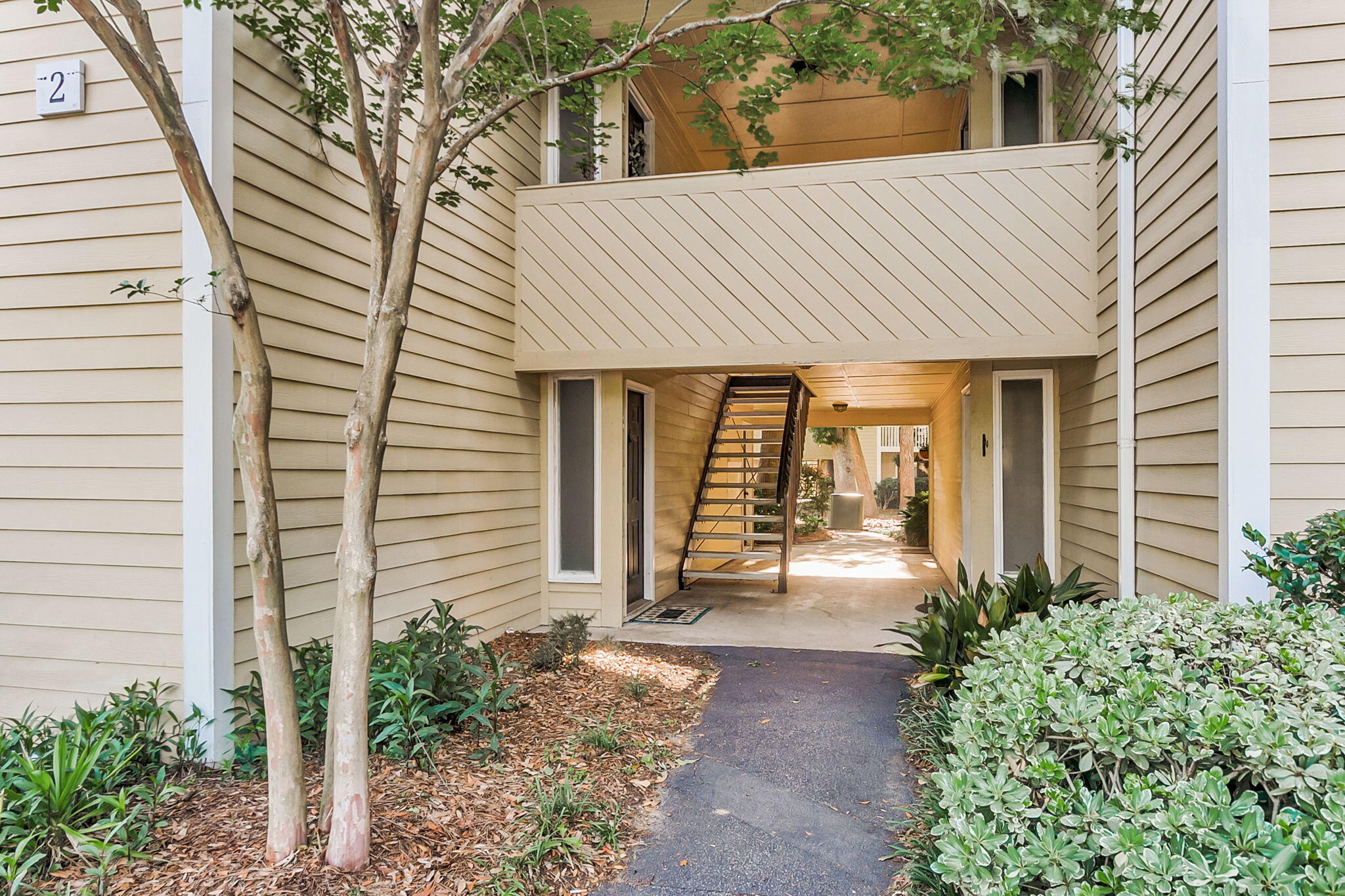 1054 Anna Knapp Boulevard 2E — photo