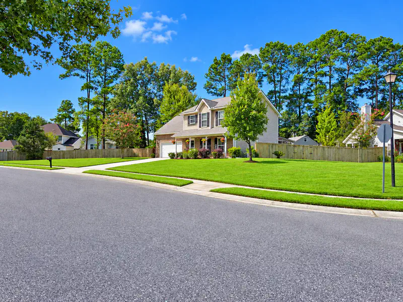 207 Fernwood Drive — photo