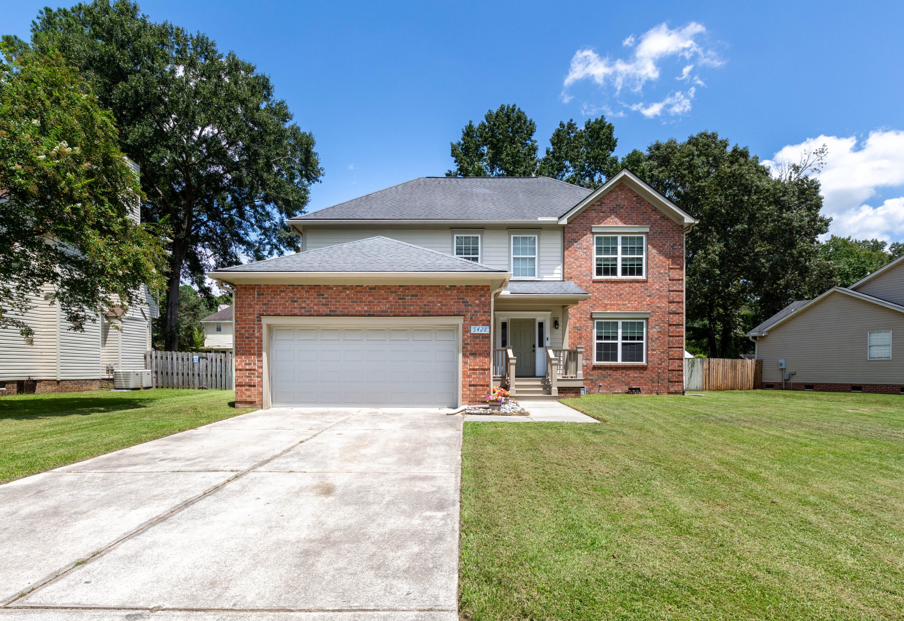 5428 Roxbury Drive — photo