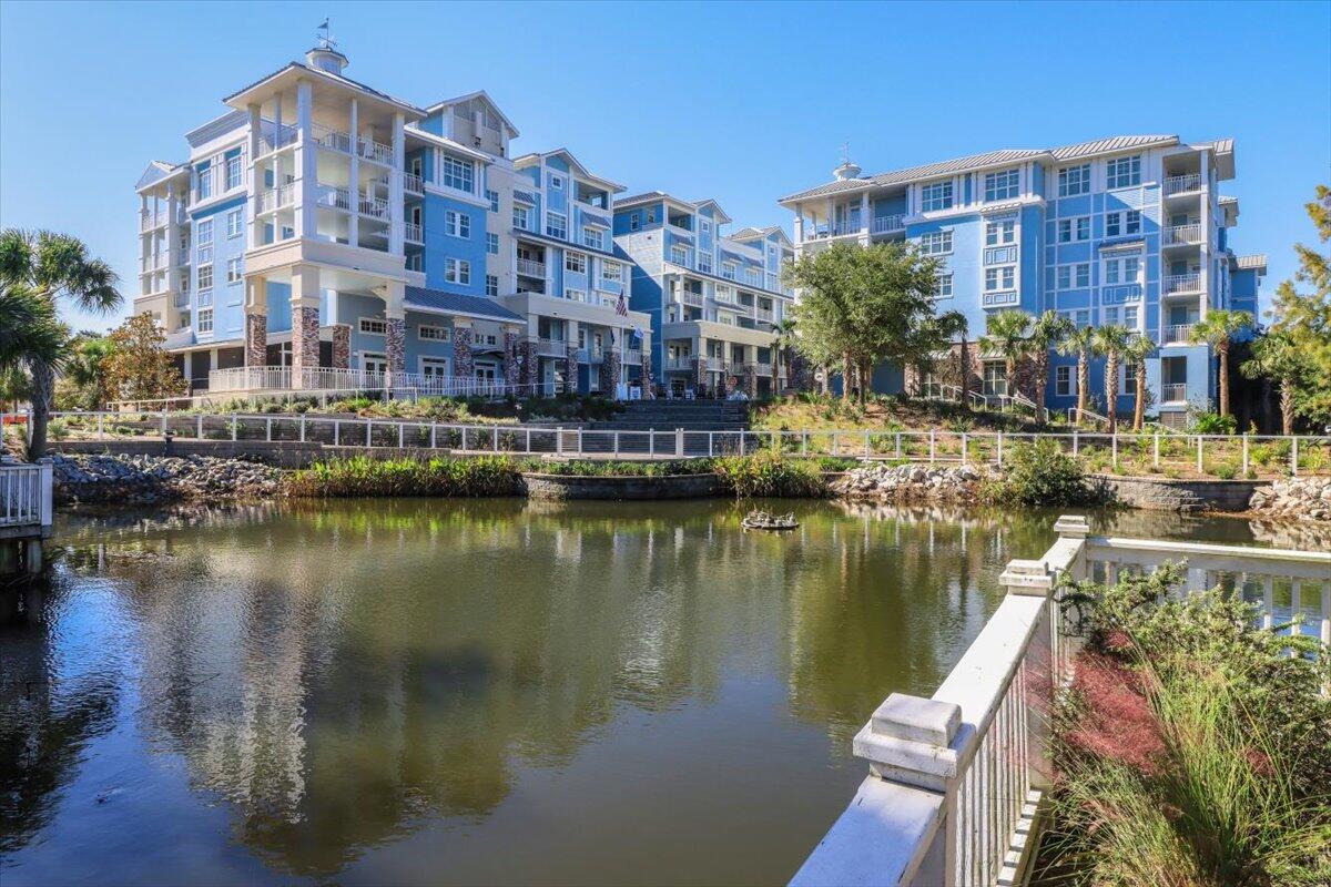 5802 Palmetto Drive Unit B-211 — photo