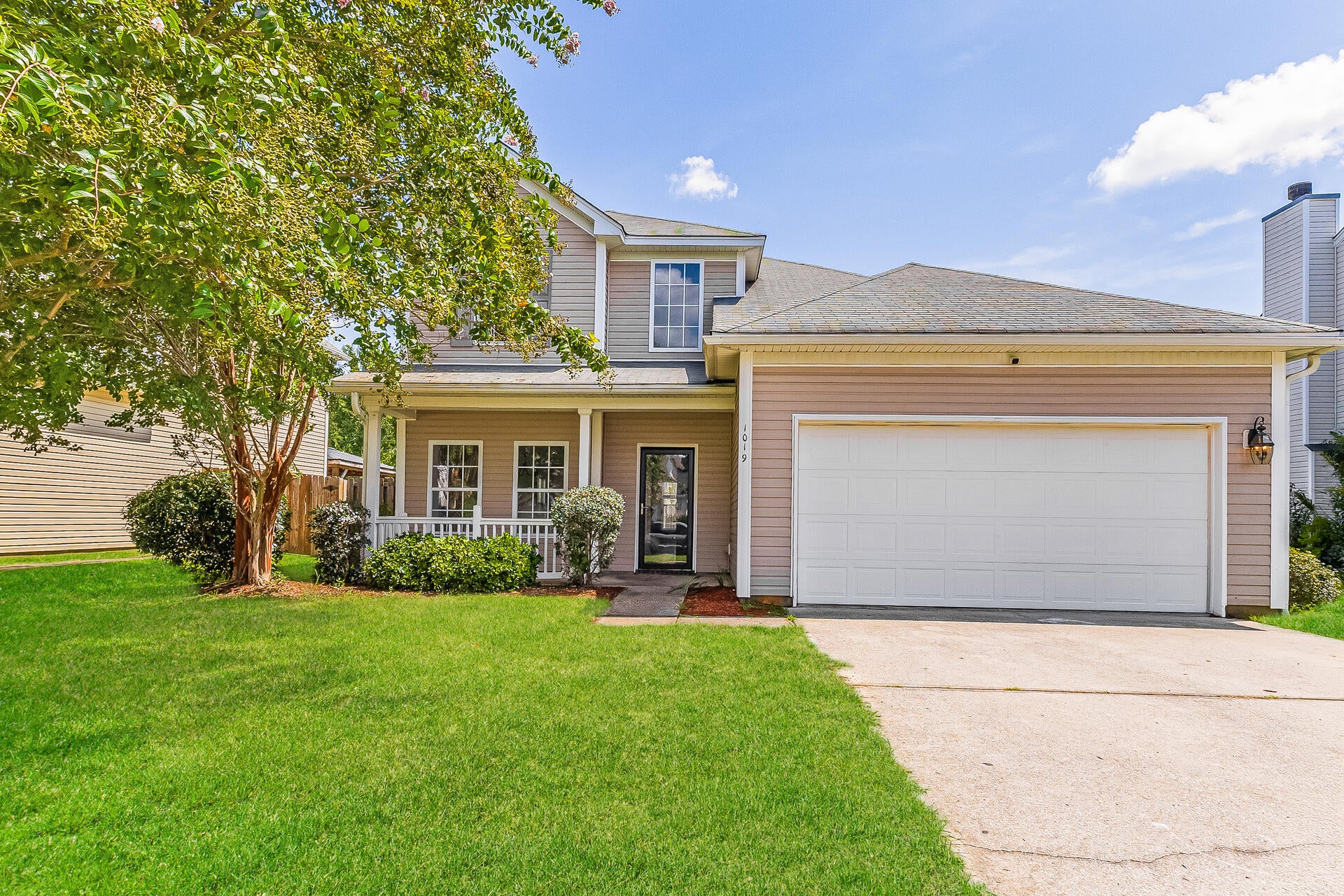 1019 Sterling Lane — photo