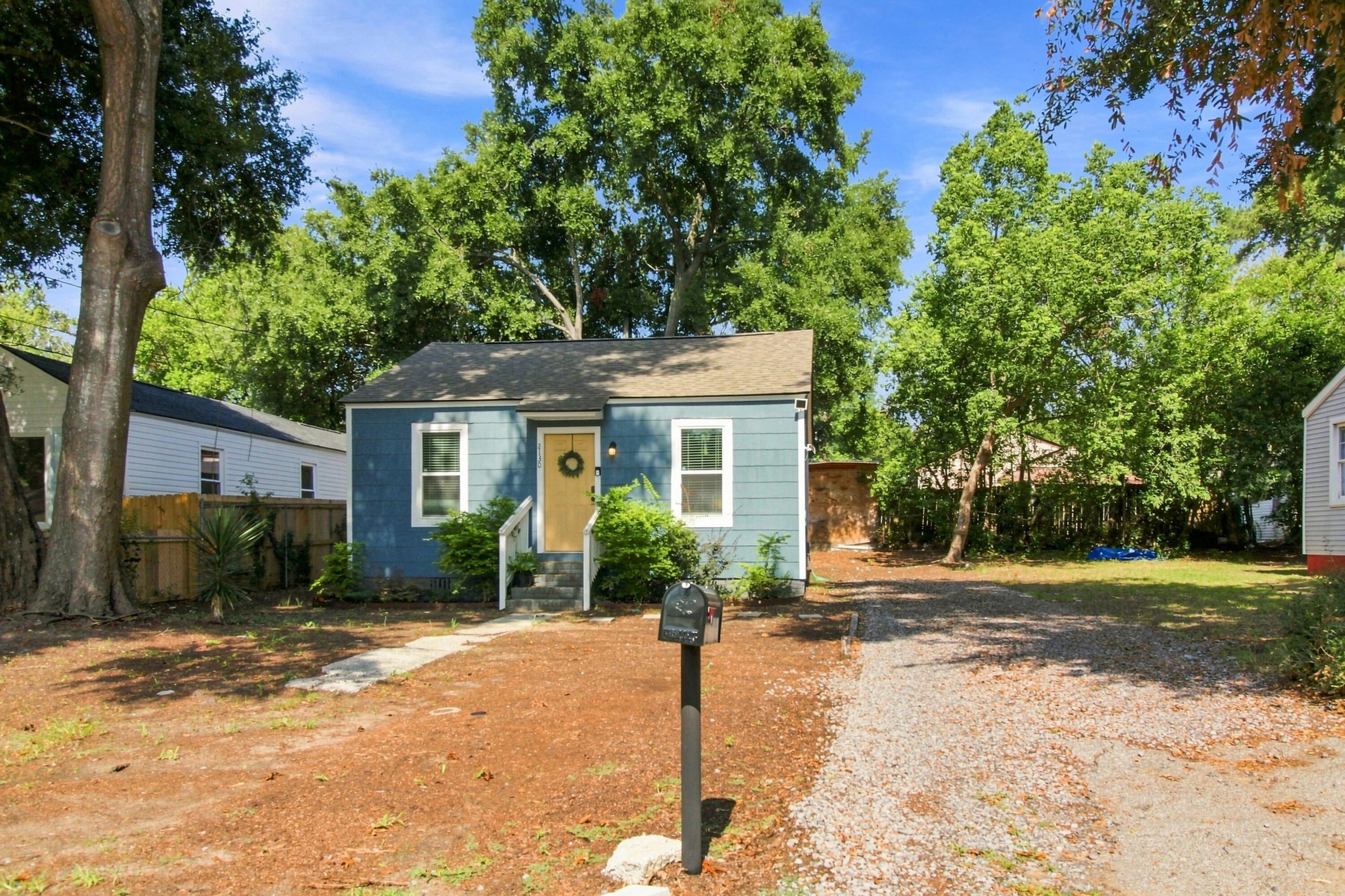 2130 Commander Road — photo