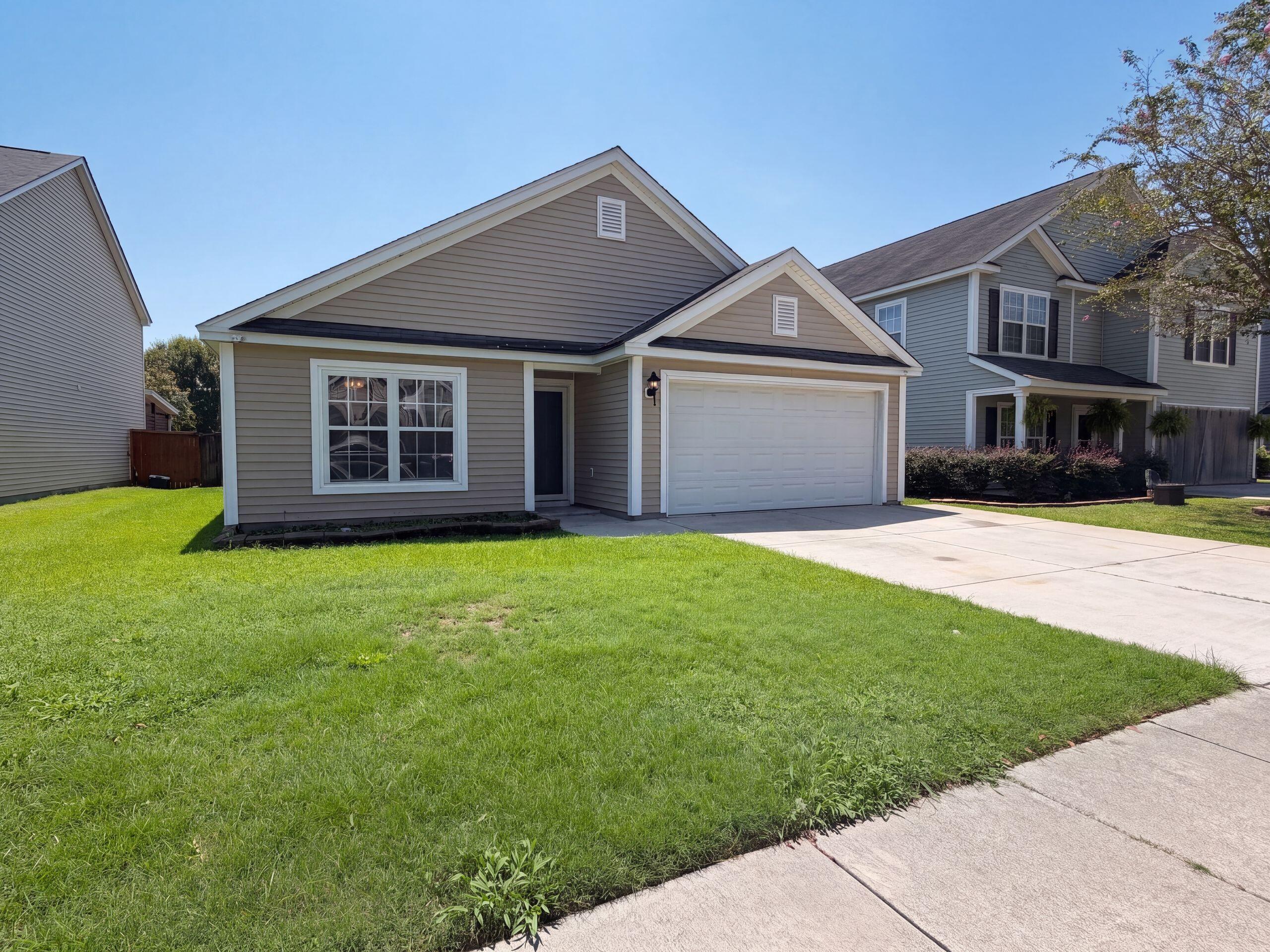 211 Emerald Isle Drive — photo
