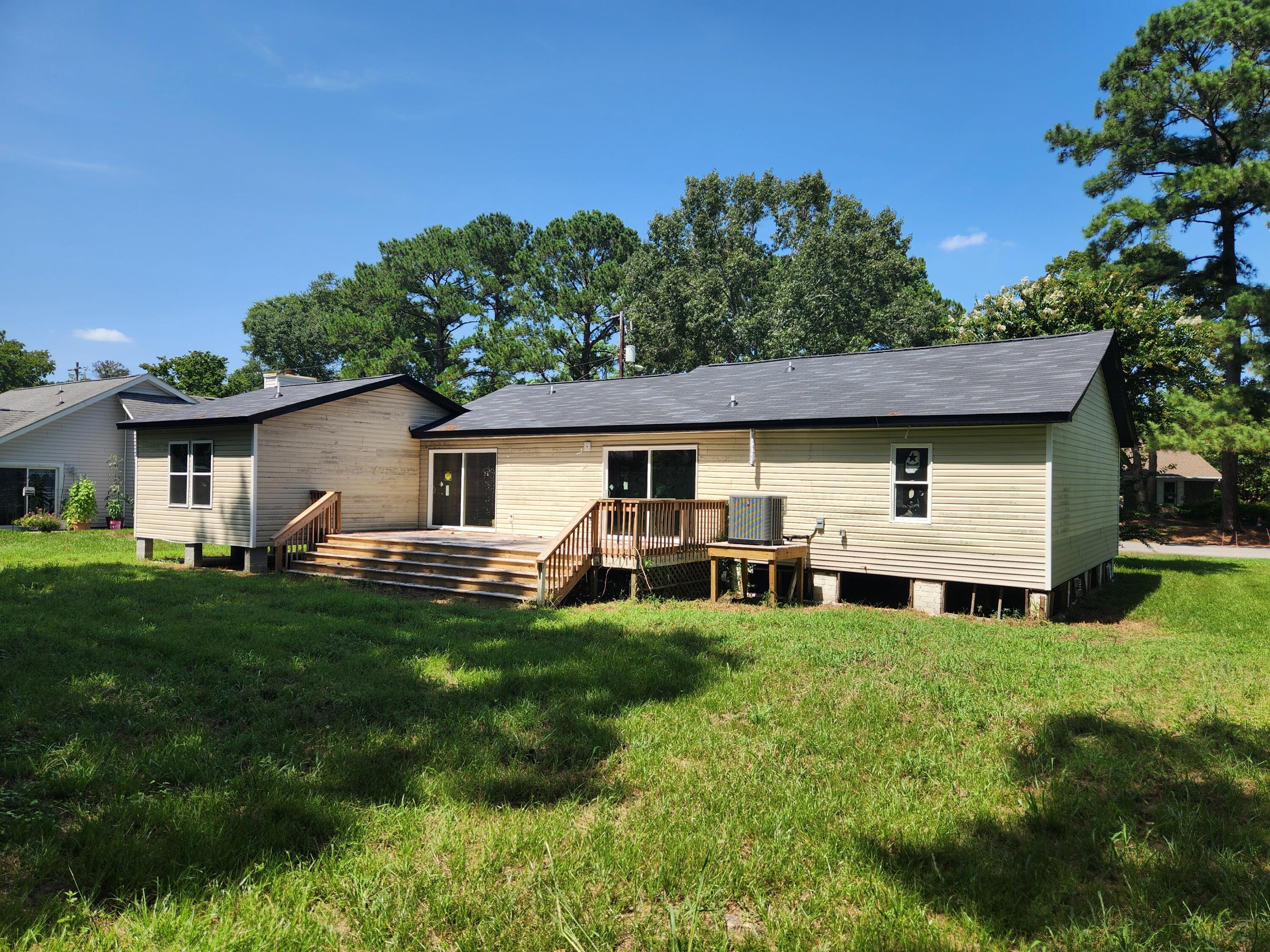 1553 Kentwood Circle — photo